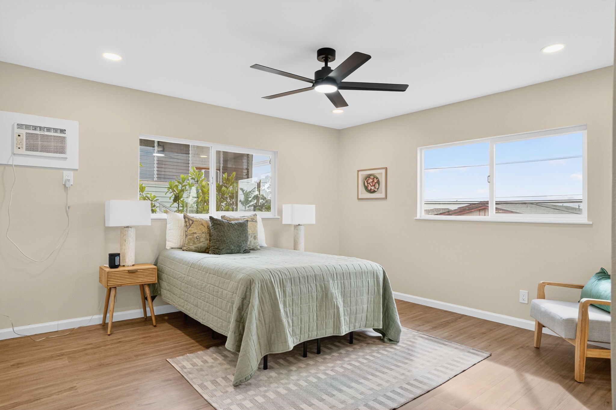 Honolulu, Hawaii, 96818, United States, 4 Bedrooms Bedrooms, ,4 BathroomsBathrooms,Residential,For Sale,2007893