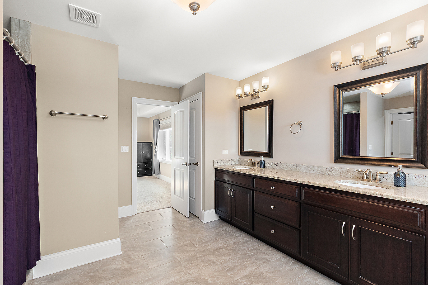 Mokena, Illinois, 60448, United States, 5 Bedrooms Bedrooms, ,4 BathroomsBathrooms,Residential,For Sale,2005248