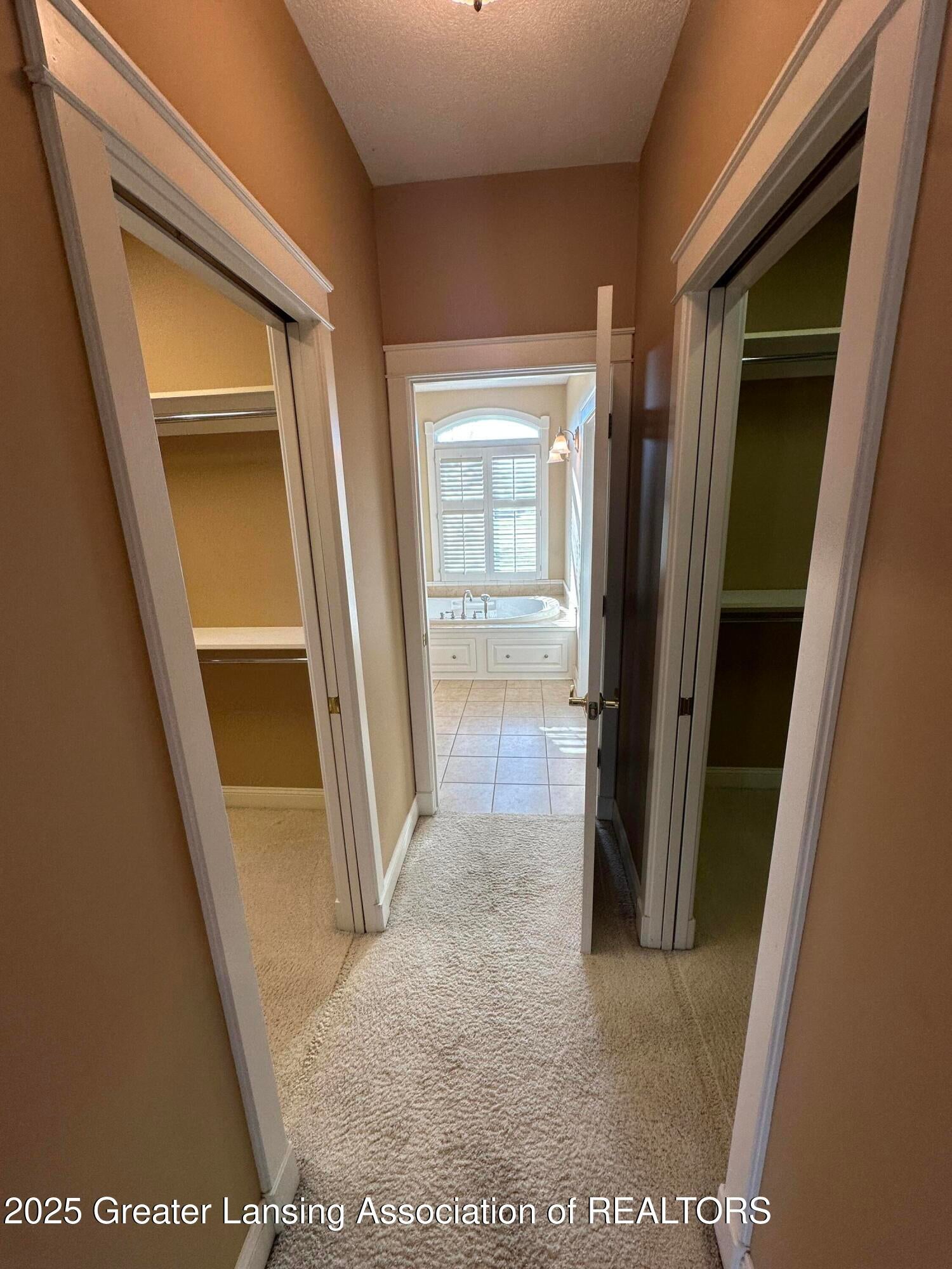 Lansing, Michigan, 48917, United States, 3 Bedrooms Bedrooms, ,4 BathroomsBathrooms,Residential,For Sale,1995579