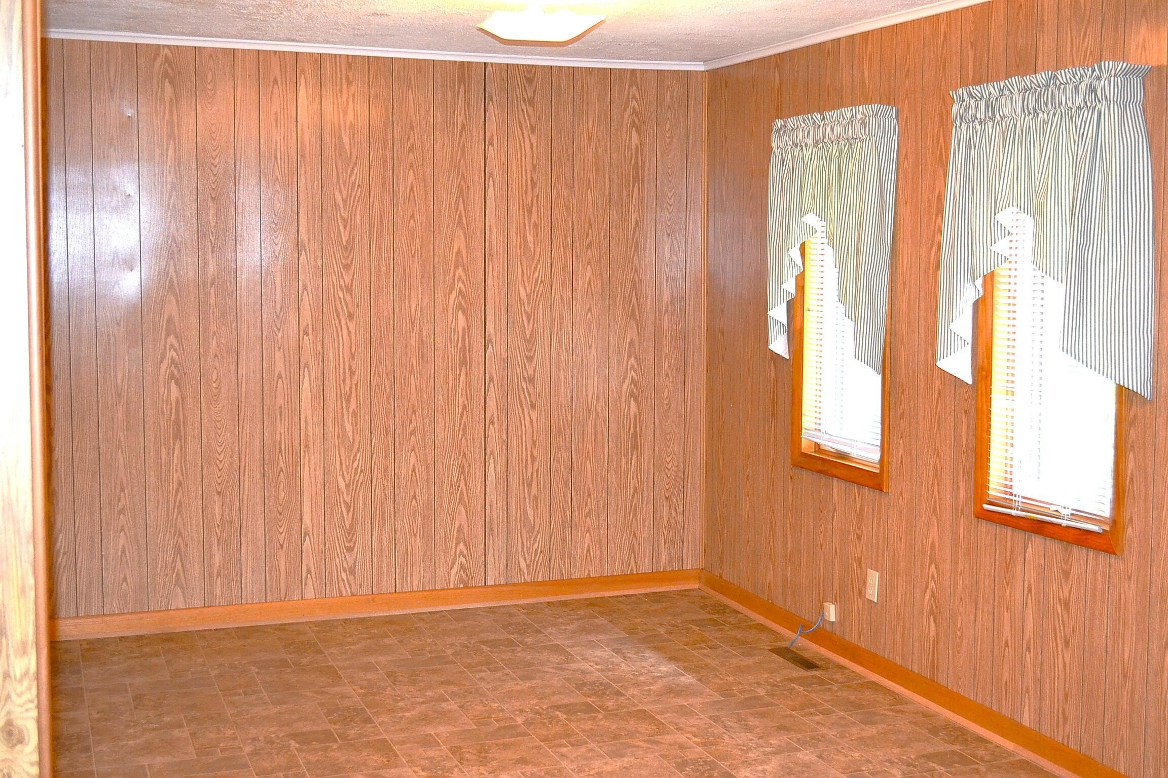 Lewisburg, West Virginia, 24901, United States, 6 Bedrooms Bedrooms, ,3 BathroomsBathrooms,Residential,For Sale,1940620