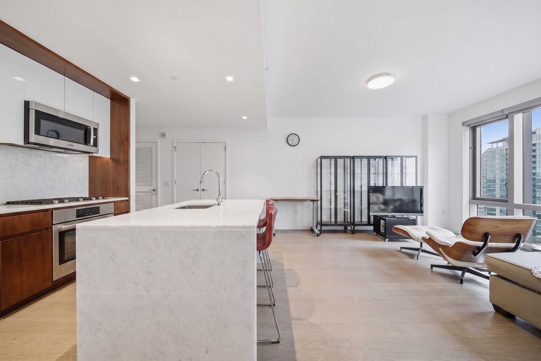  75 Park Lane South, Jc, Downtown, NJ, 07310 - 物件實景