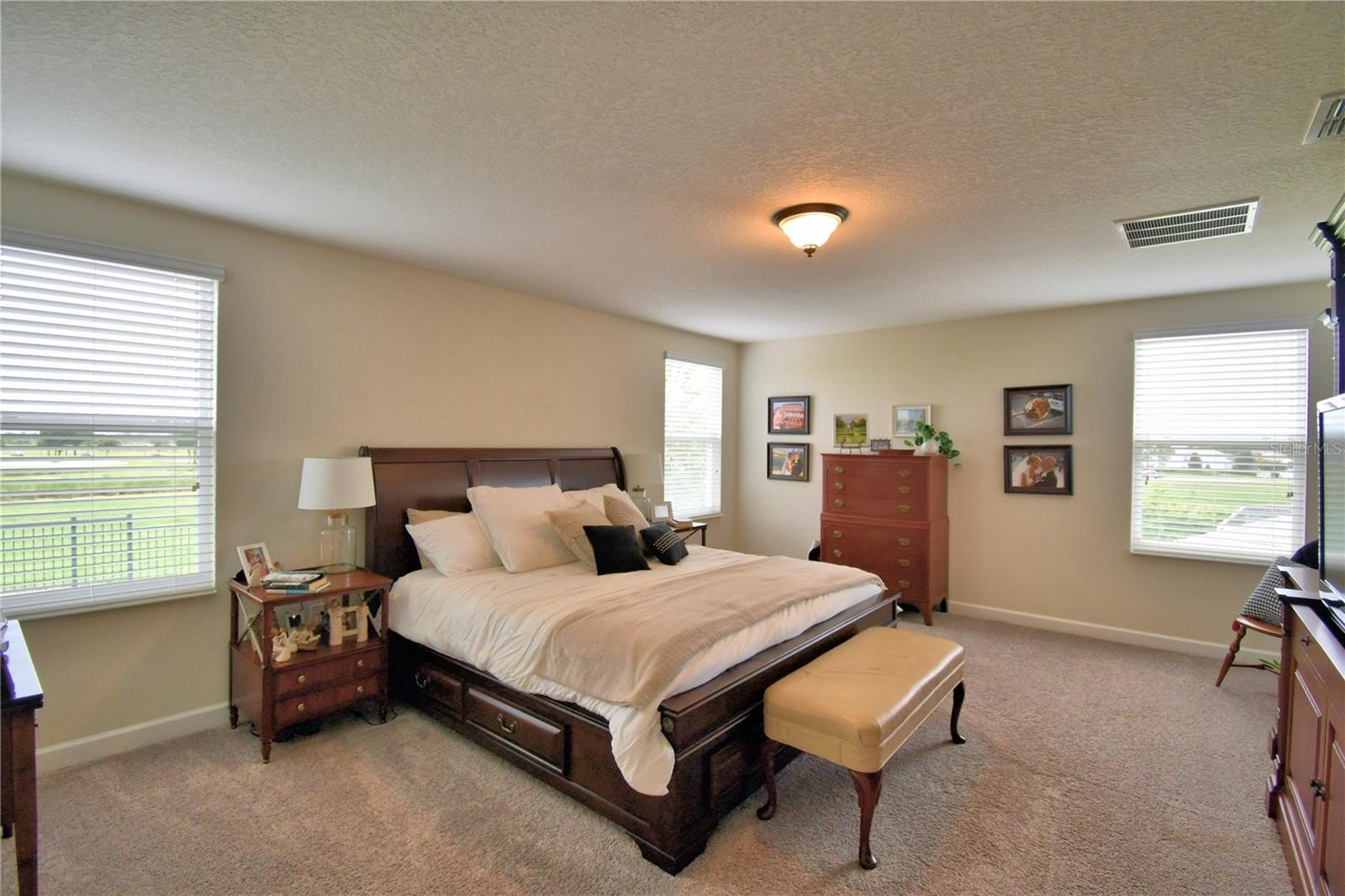 DAVENPORT, Florida, 33896, United States, 5 Bedrooms Bedrooms, ,3 BathroomsBathrooms,Residential,For Sale,1878806