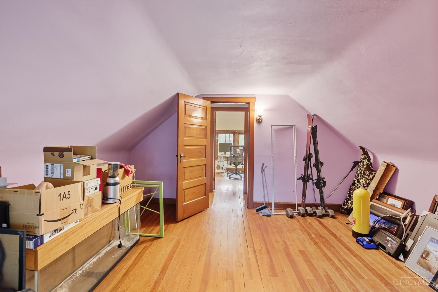 Cincinnati, Ohio, 45209, United States, 5 Bedrooms Bedrooms, ,2 BathroomsBathrooms,Residential,For Sale,1966693