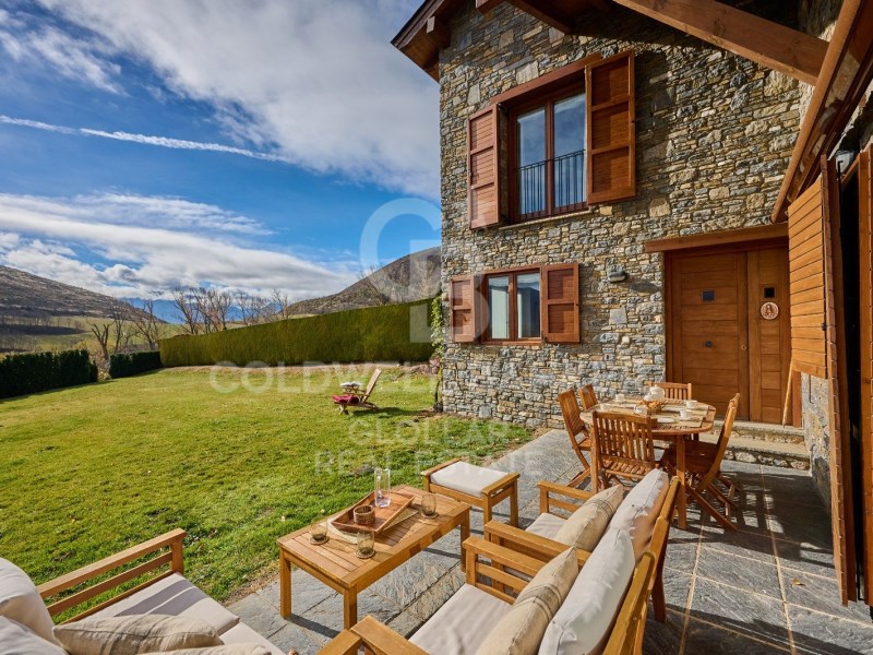 Isòvol, Catalonia, ES, 4 Bedrooms Bedrooms, ,4 BathroomsBathrooms,Residential,For Sale,1578046