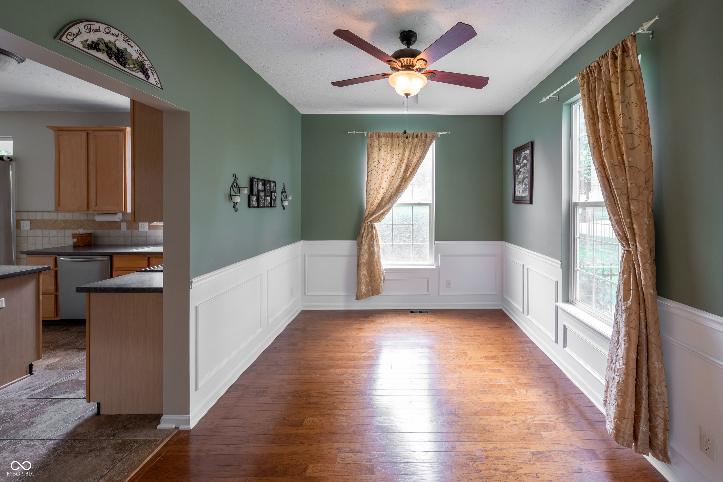 Carmel, Indiana, 46033, United States, 4 Bedrooms Bedrooms, ,4 BathroomsBathrooms,Residential,For Sale,1864271