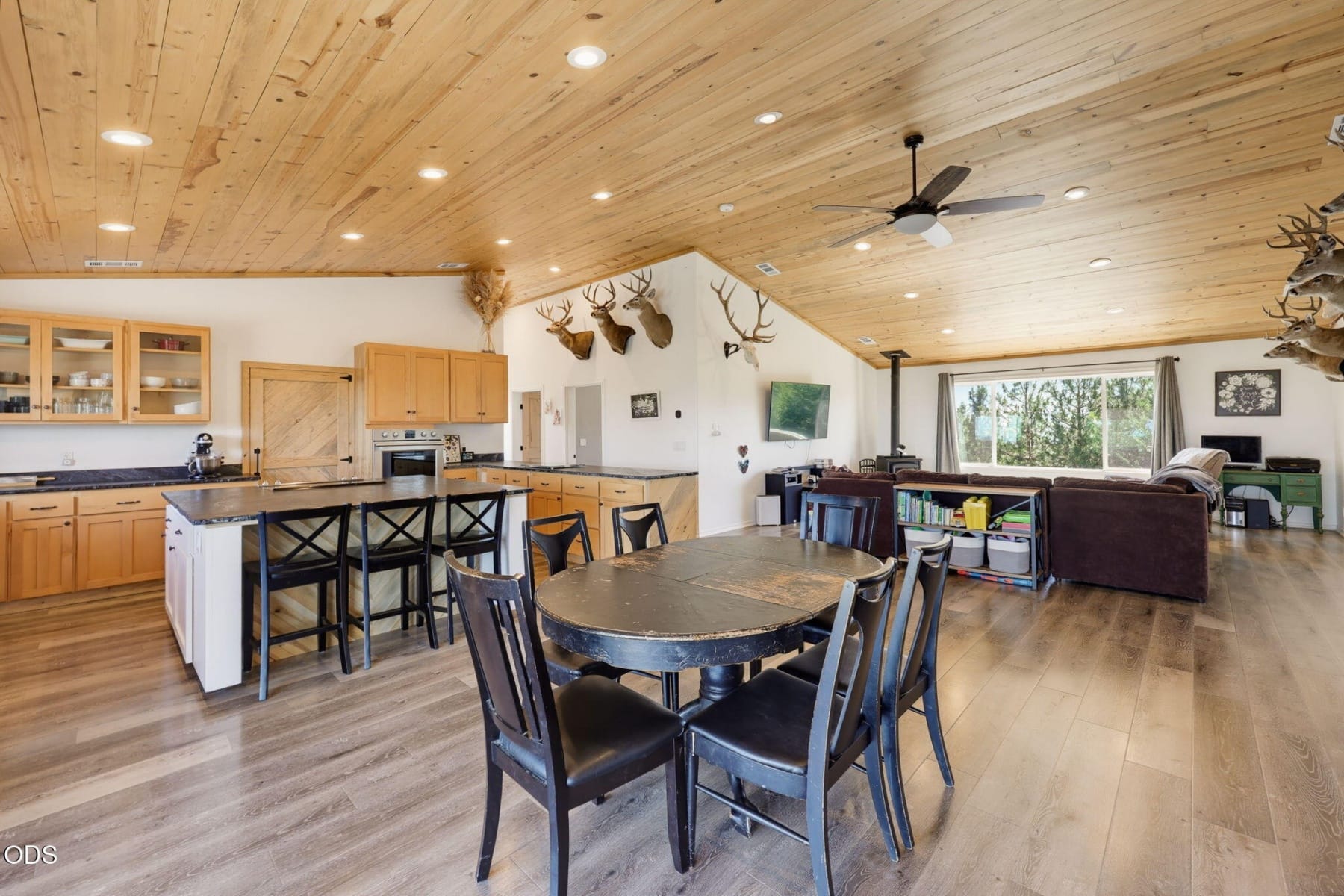  7036 Griffin Lane Jacksonville, OR 97530 - 物件實景