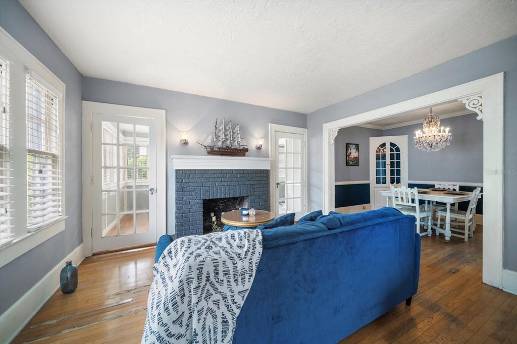 Clearwater, Florida, 33755, United States, 4 Bedrooms Bedrooms, ,3 BathroomsBathrooms,Residential,For Sale,1848993