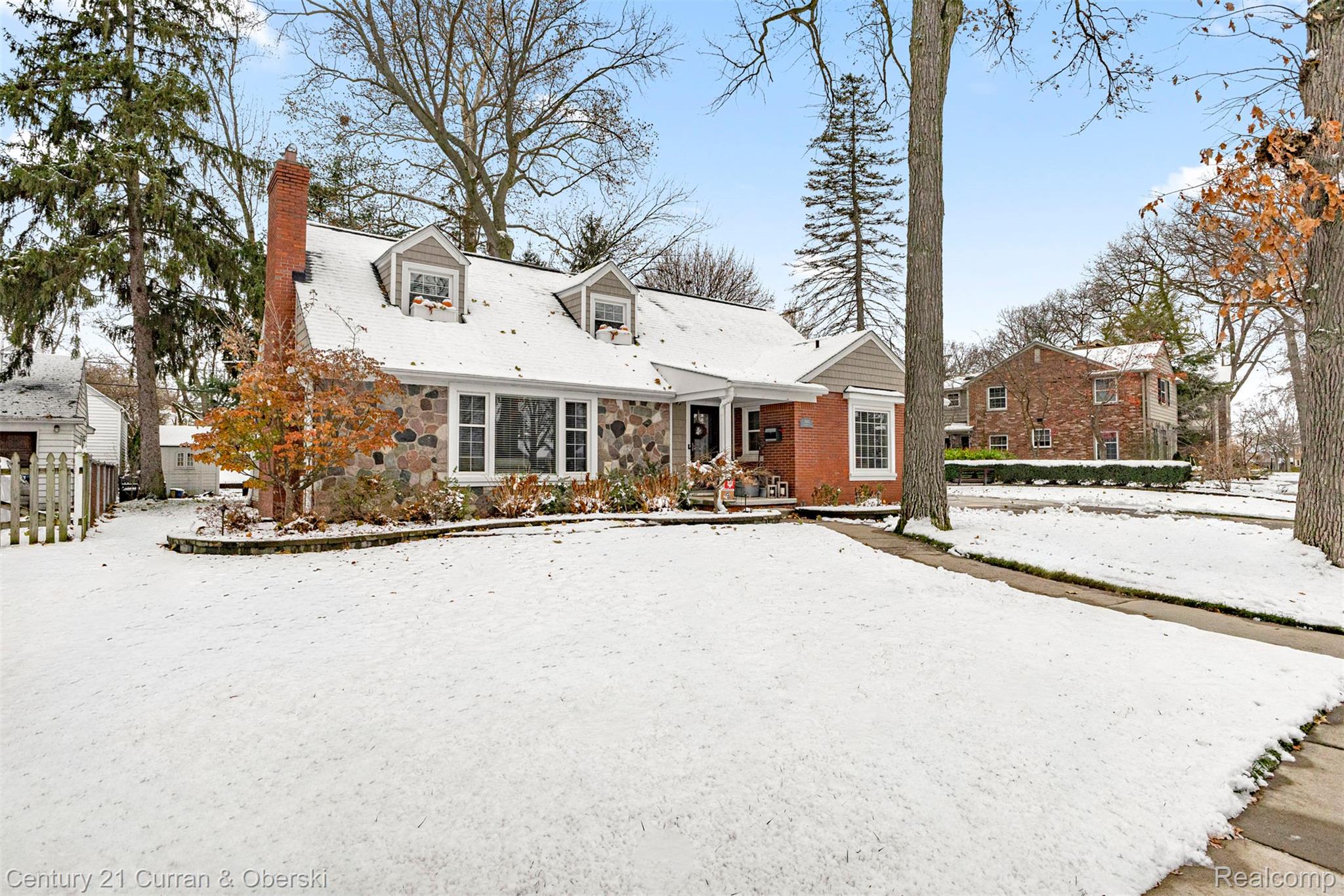 Dearborn, Michigan, 48124, United States, 4 Bedrooms Bedrooms, ,3 BathroomsBathrooms,Residential,For Sale,2000052