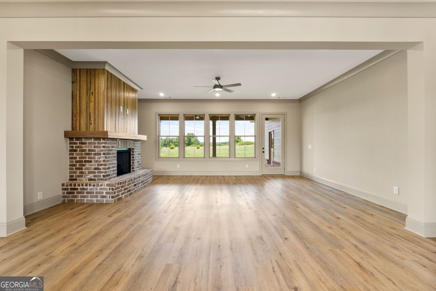 Barnesville, Georgia, 30204, United States, 4 Bedrooms Bedrooms, ,4 BathroomsBathrooms,Residential,For Sale,1859090