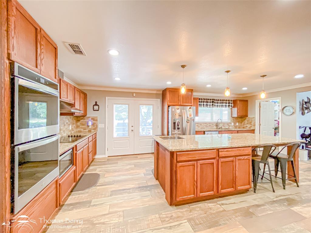 Clyde, Texas, 79510, United States, 3 Bedrooms Bedrooms, ,2 BathroomsBathrooms,Residential,For Sale,1898763