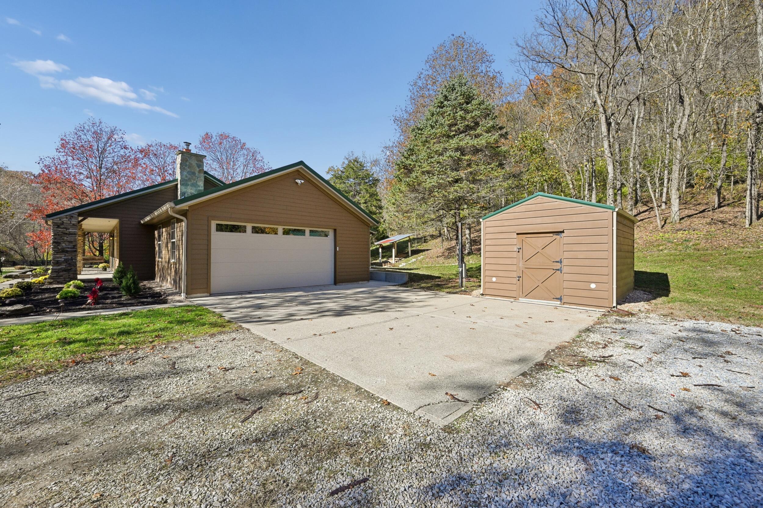 Burlington, Kentucky, 41005, United States, 3 Bedrooms Bedrooms, ,2 BathroomsBathrooms,Residential,For Sale,1989647