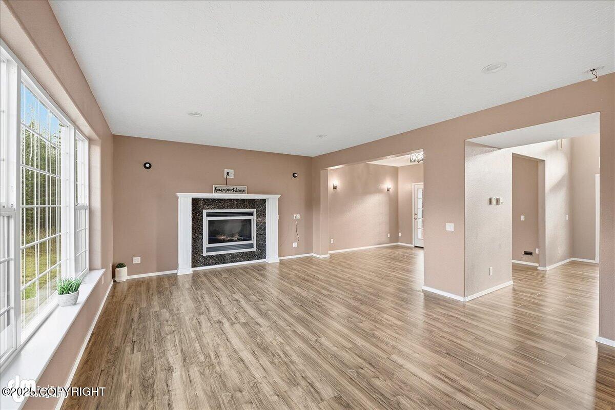 Sterling, Alaska, 99672, United States, 4 Bedrooms Bedrooms, ,3 BathroomsBathrooms,Residential,For Sale,1974036