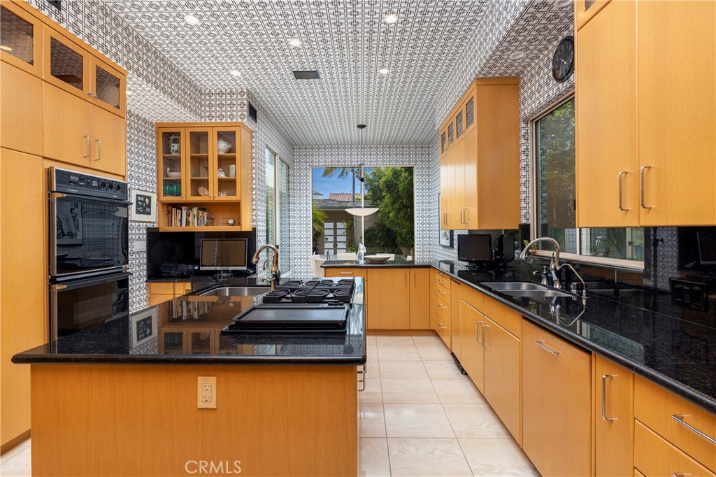 Newport Beach, California, 92661, United States, 7 Bedrooms Bedrooms, ,9 BathroomsBathrooms,Residential,For Sale,1786231