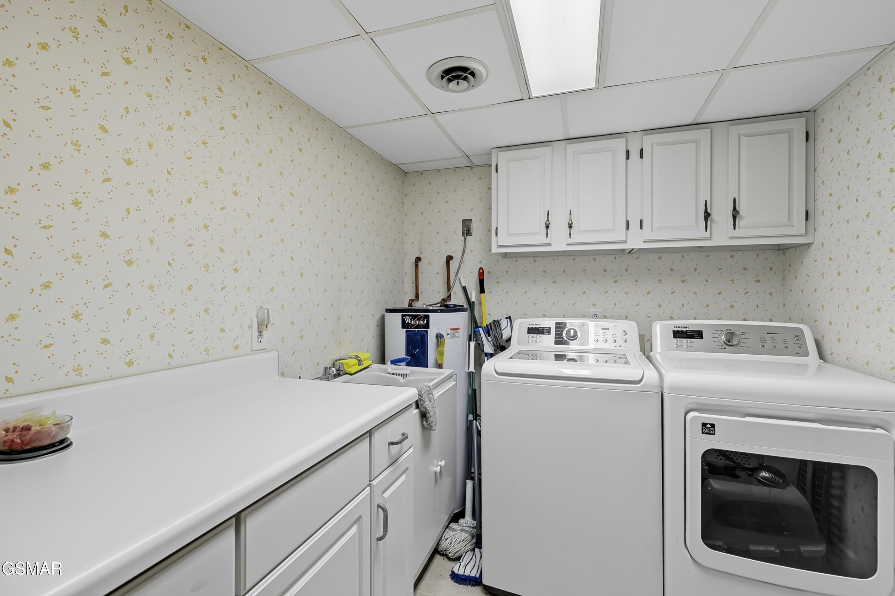 Gatlinburg, Tennessee, 37738, United States, 3 Bedrooms Bedrooms, ,2 BathroomsBathrooms,Residential,For Sale,1983450