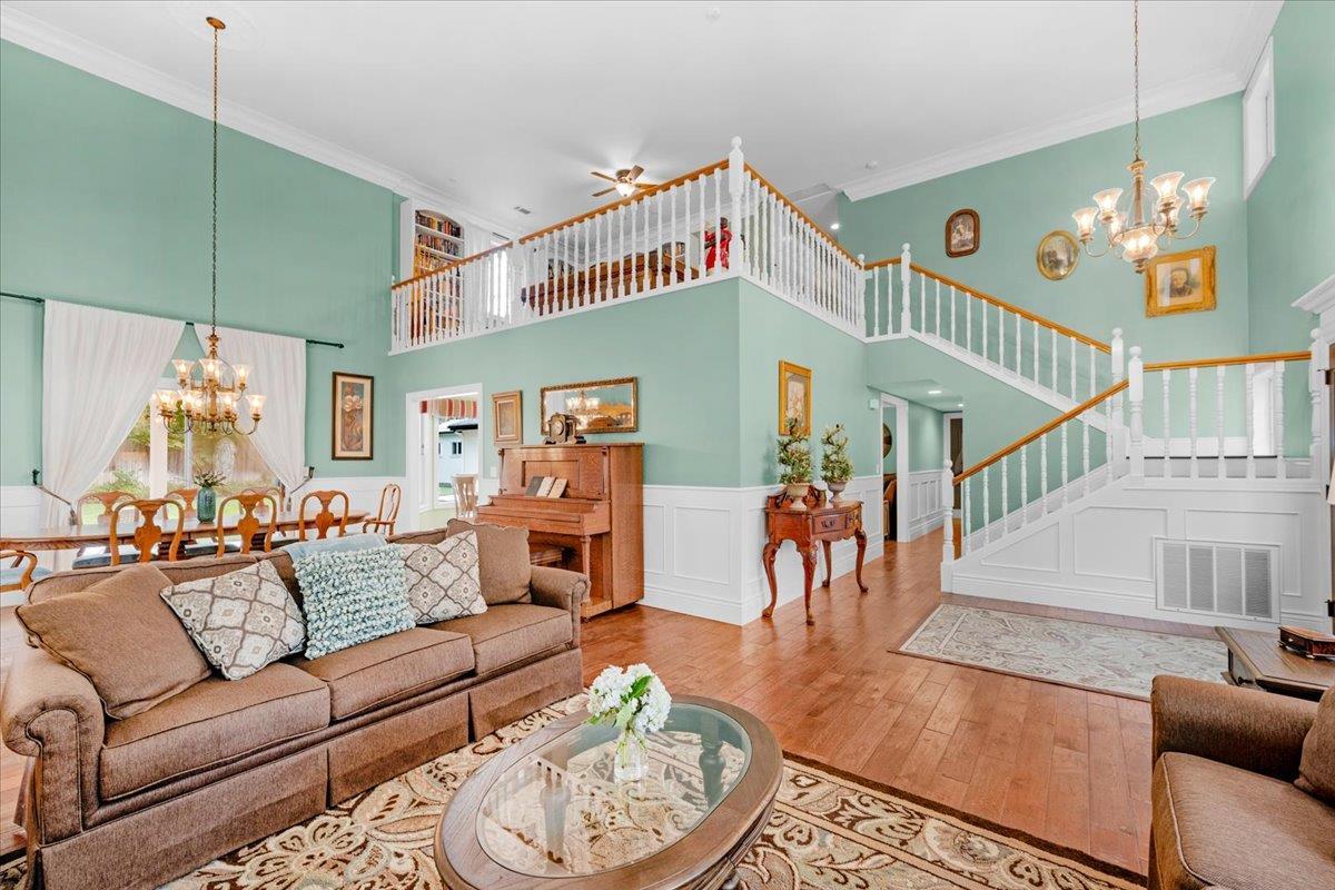 Visalia, California, 93277, United States, 4 Bedrooms Bedrooms, ,4 BathroomsBathrooms,Residential,For Sale,1973914