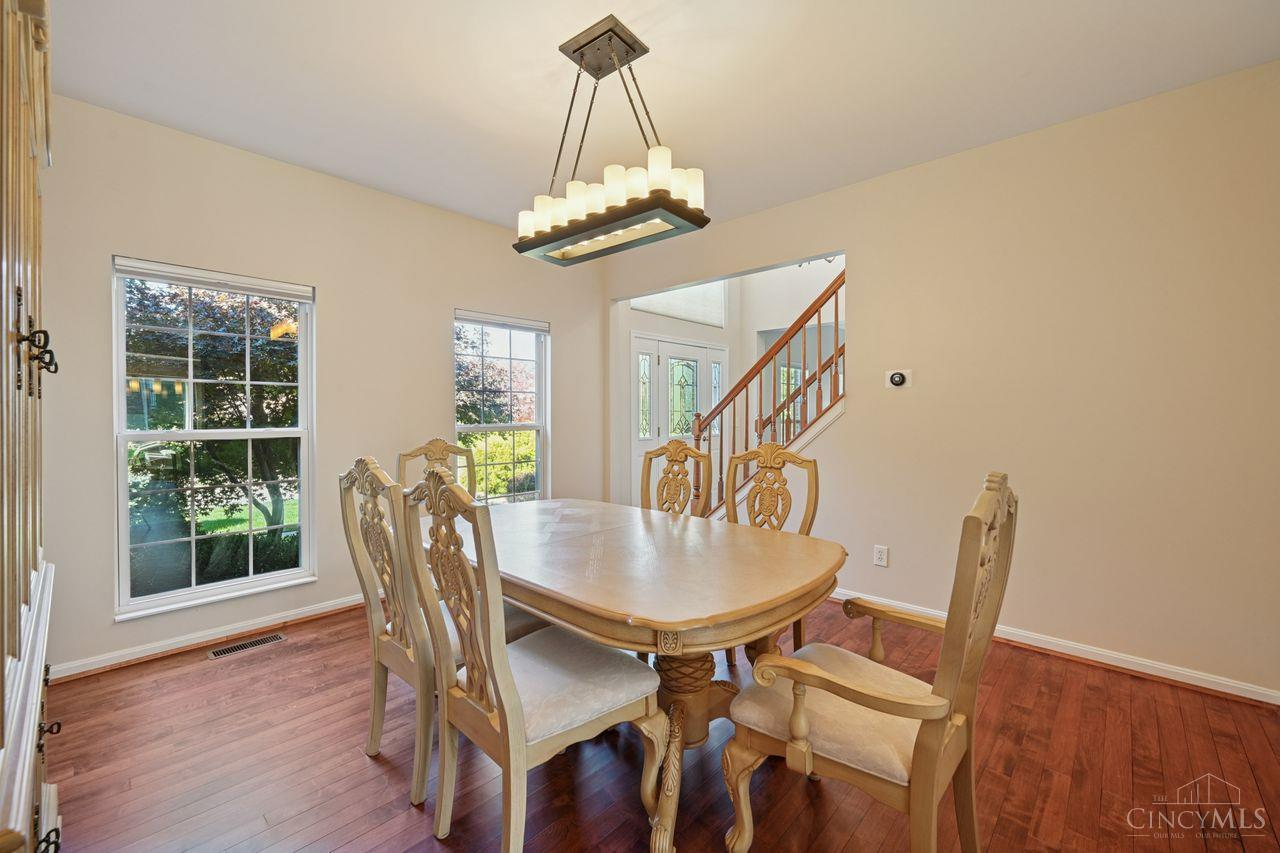 Mason, Ohio, 45040, United States, 5 Bedrooms Bedrooms, ,5 BathroomsBathrooms,Residential,For Sale,1988349