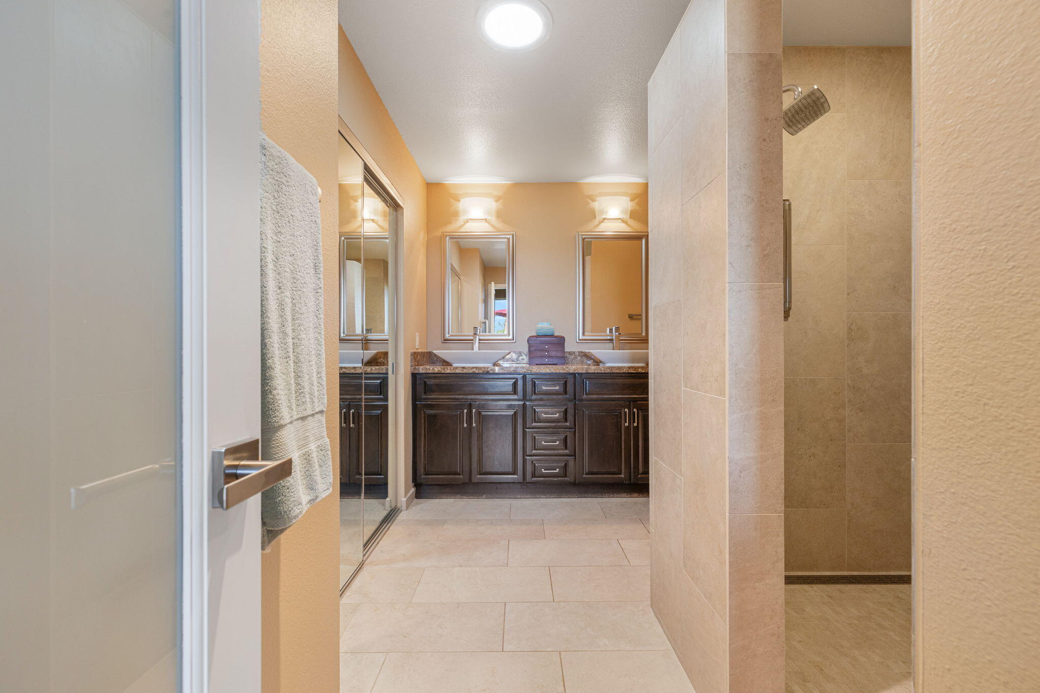 Palm Desert, California, 92211, United States, 2 Bedrooms Bedrooms, ,2 BathroomsBathrooms,Residential,For Sale,1985360