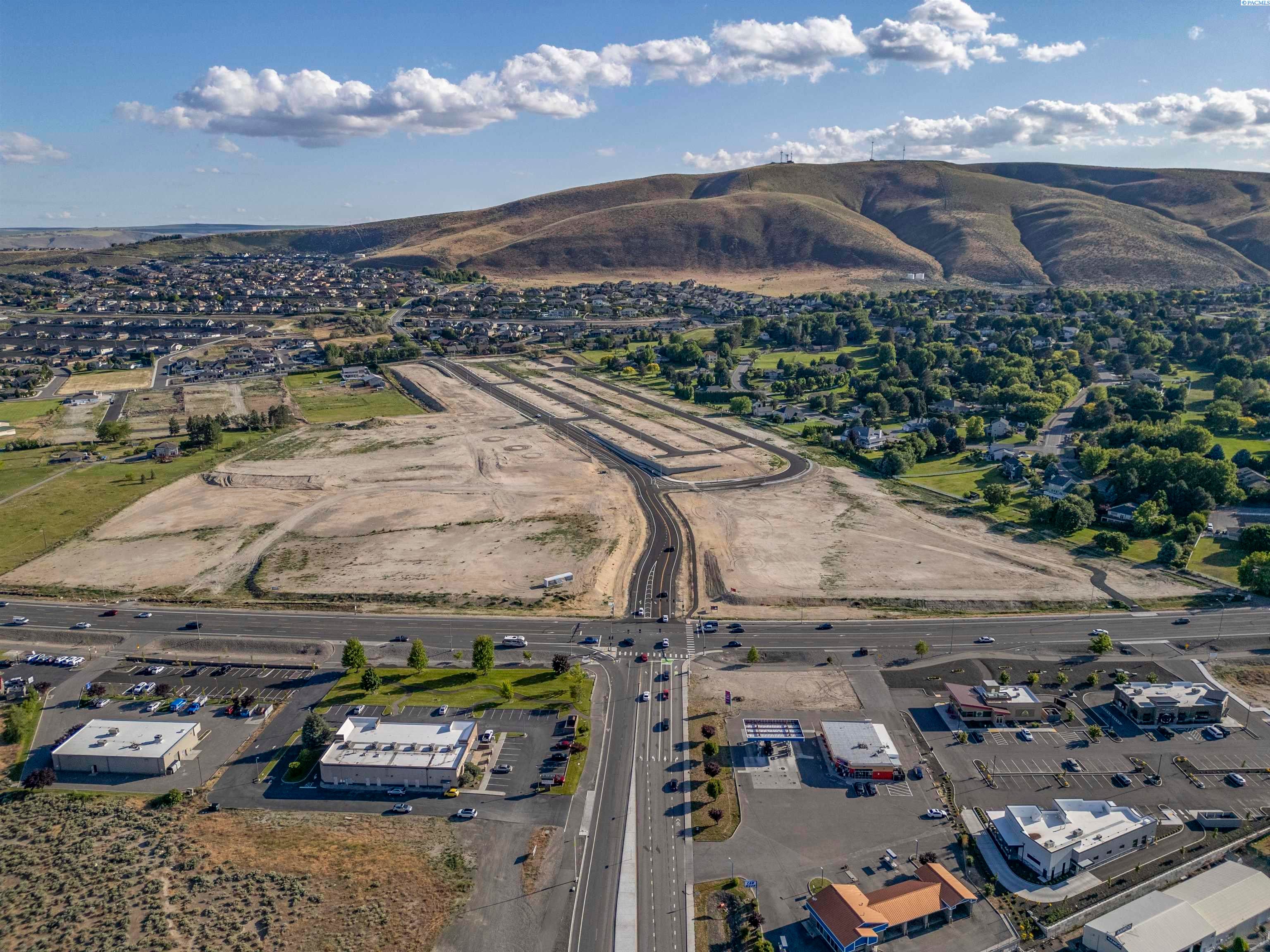Richland, Washington, 99352, United States, 4 Bedrooms Bedrooms, ,2 BathroomsBathrooms,Residential,For Sale,1983141