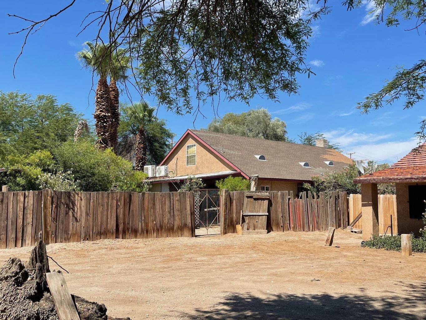 Blythe, California, 92225, United States, 12 Bedrooms Bedrooms, ,10 BathroomsBathrooms,Residential,For Sale,1944843