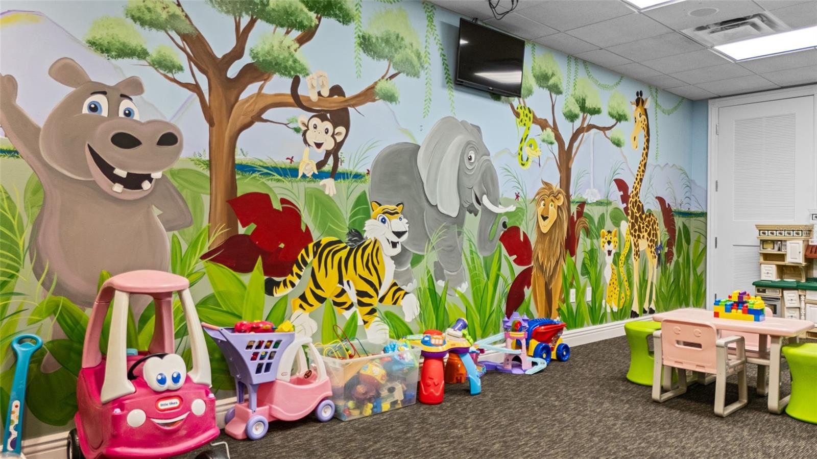 MOUNT DORA, Florida, 32757, United States, 4 Bedrooms Bedrooms, ,4 BathroomsBathrooms,Residential,For Sale,1978918