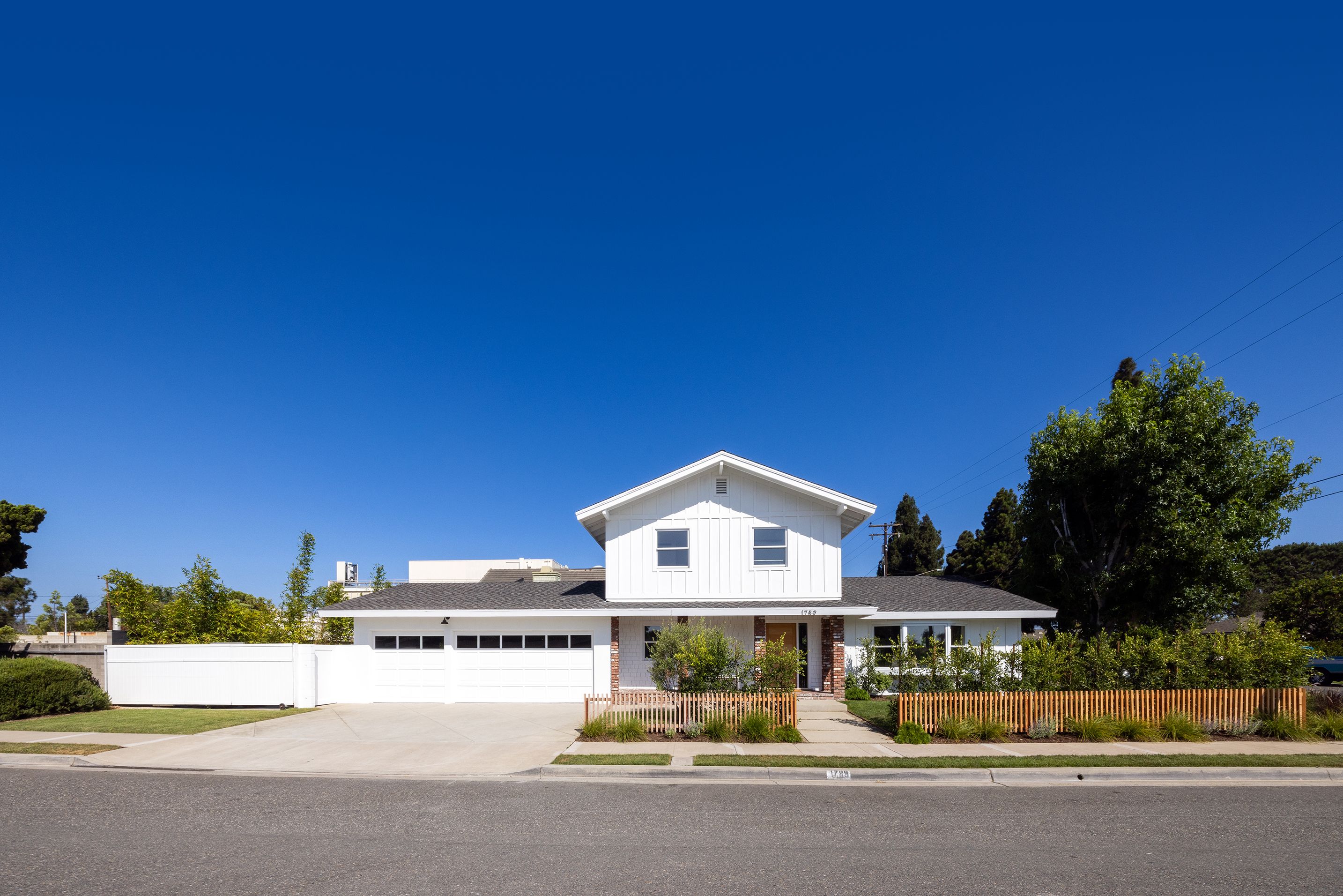 Costa Mesa, CA 92627