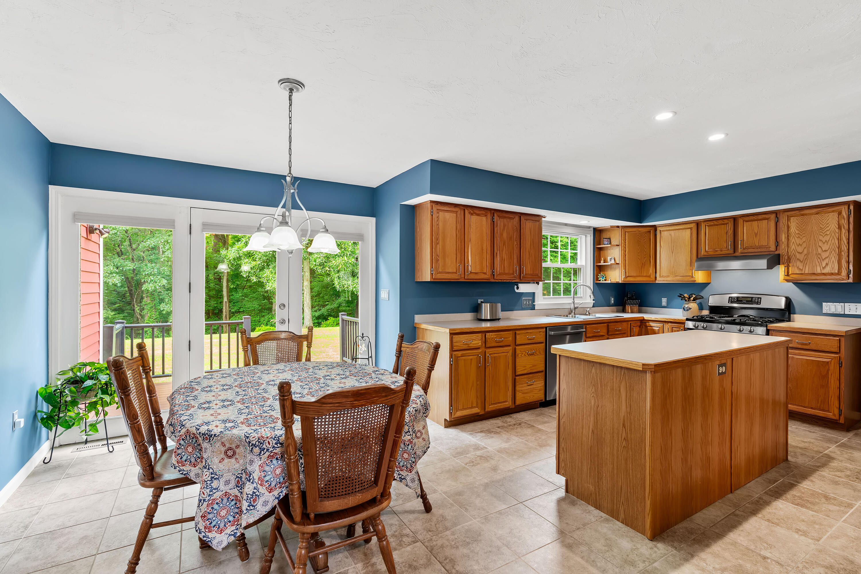  73 Hillando Drive, Shrewsbury, MA, 01545 - 物件實景
