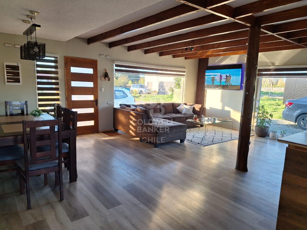 Puerto Varas, Chile, 4 Bedrooms Bedrooms, ,3 BathroomsBathrooms,Residential,For Sale,1969296