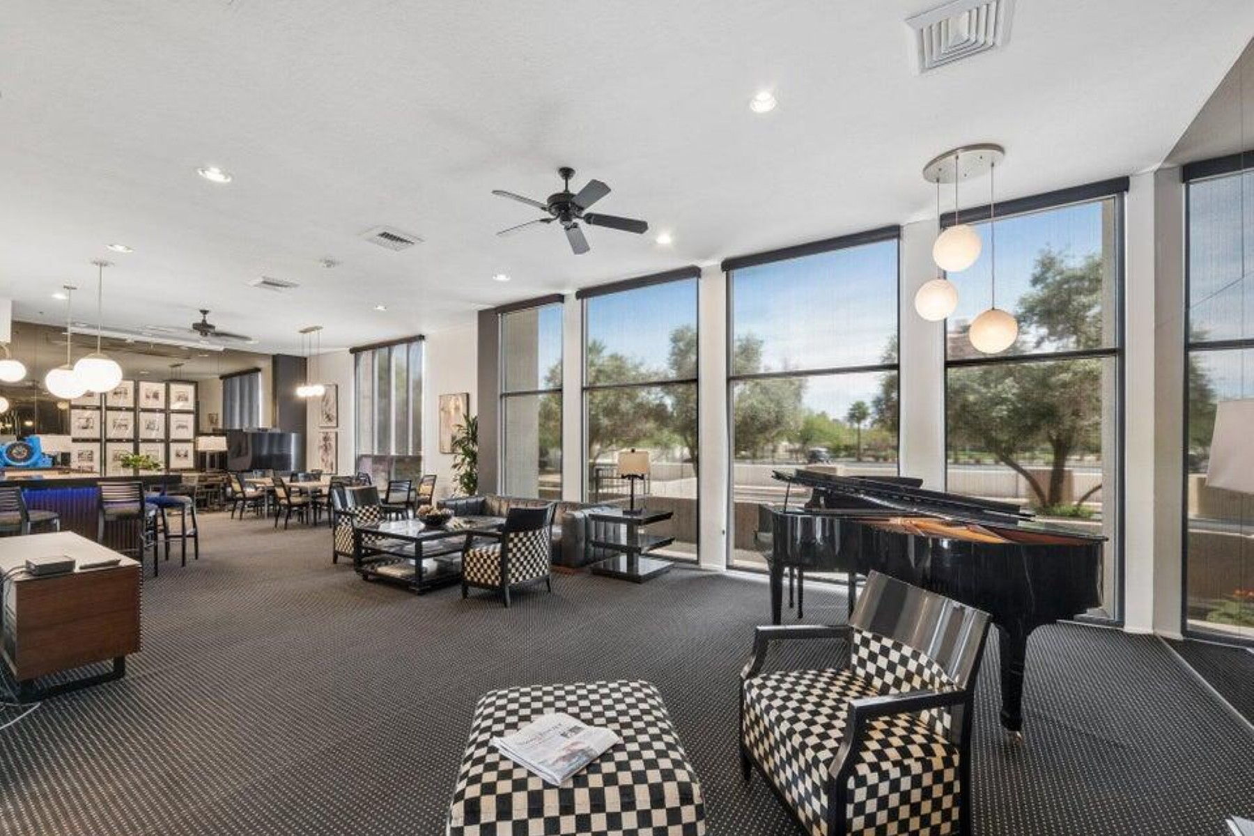  2323 N Central Ave¦Phoenix, AZ - 物件實景