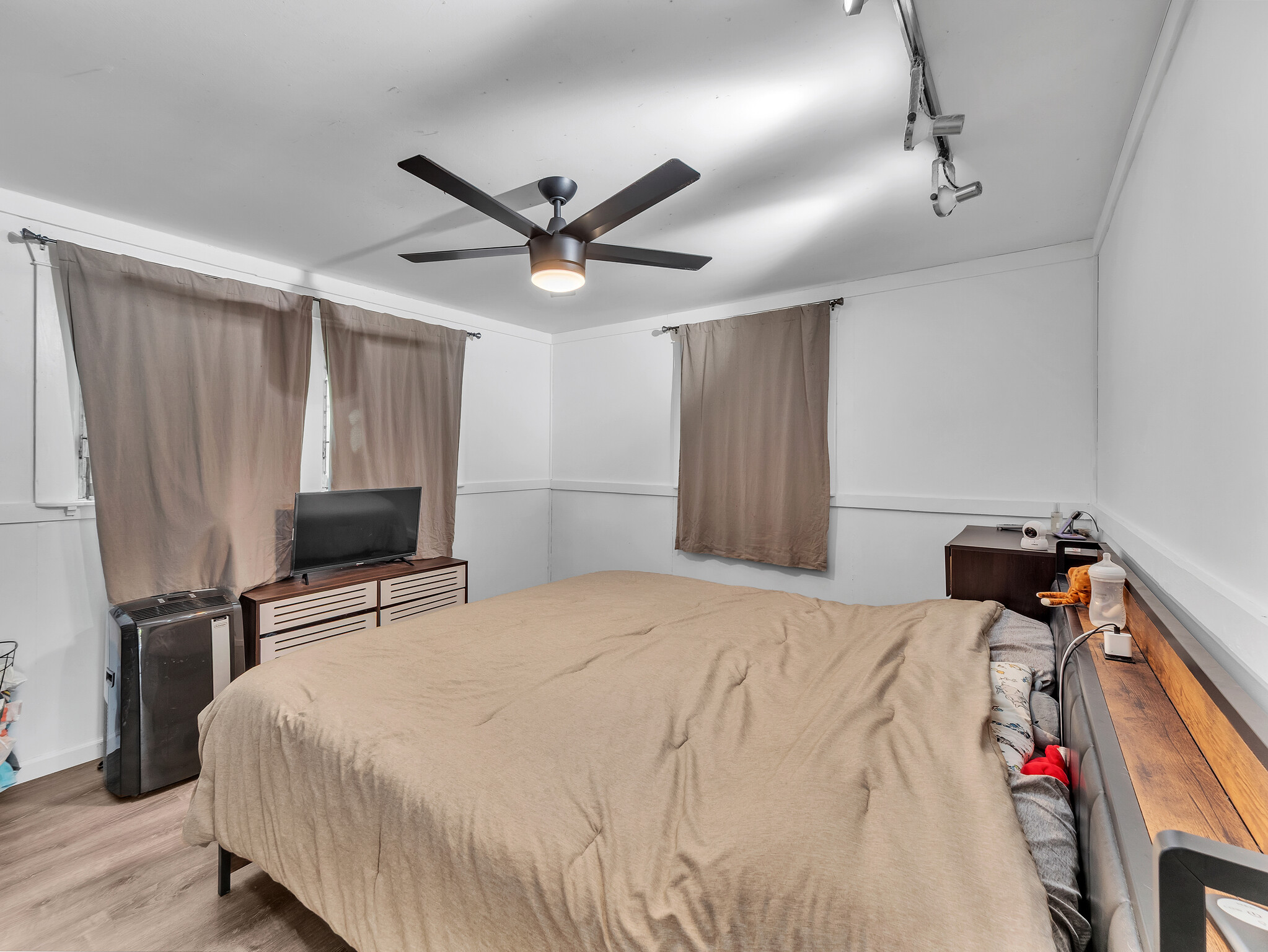 Hilo, Hawaii, 96720, United States, 3 Bedrooms Bedrooms, ,1 BathroomBathrooms,Residential,For Sale,1991302