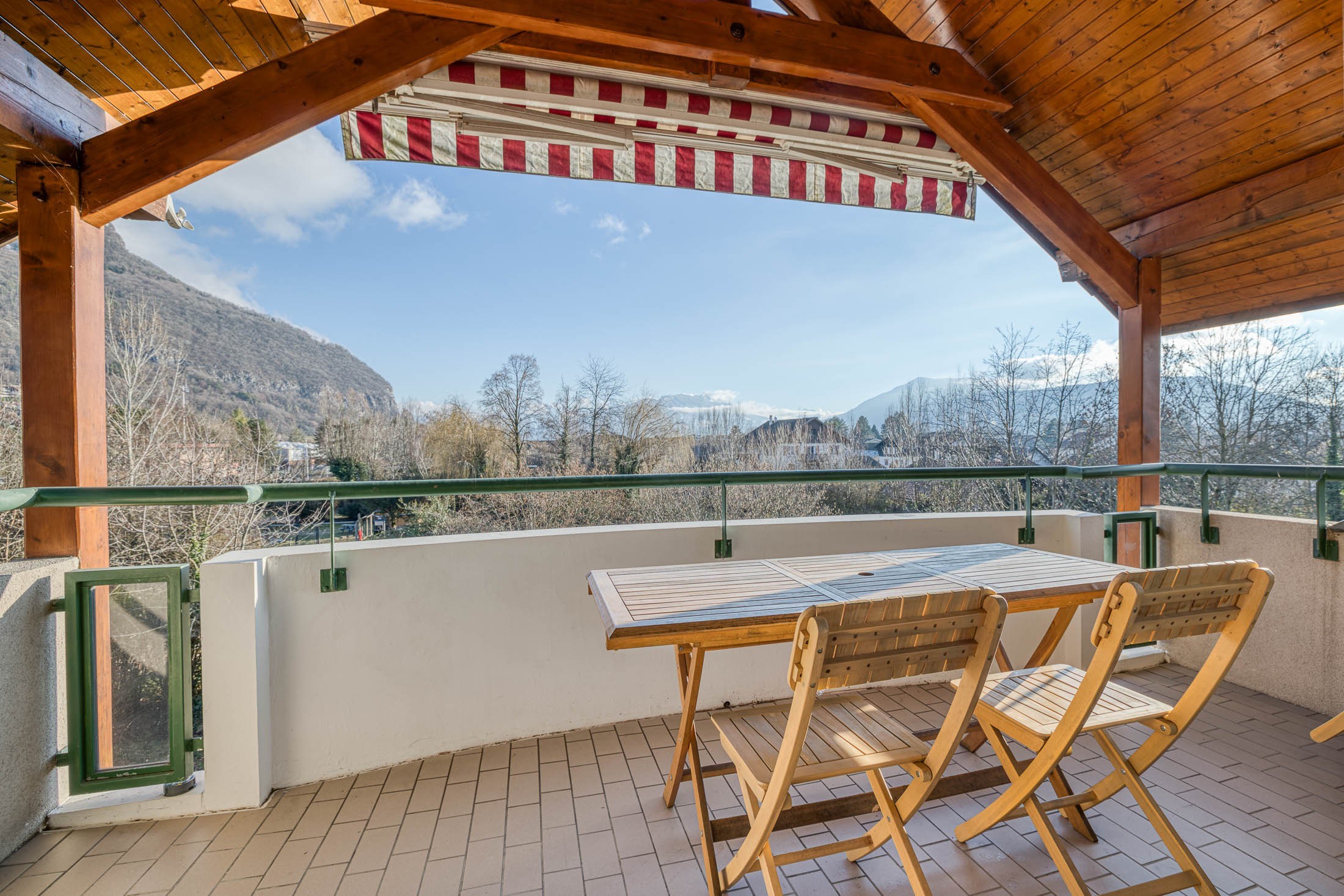  Top-floor apartment just steps from the lake – Absolute tranquillity and south-… - 物件實景