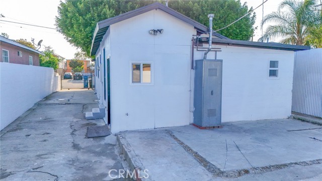 Los Angeles, California, 90002, United States, 3 Bedrooms Bedrooms, ,2 BathroomsBathrooms,Residential,For Sale,1928676