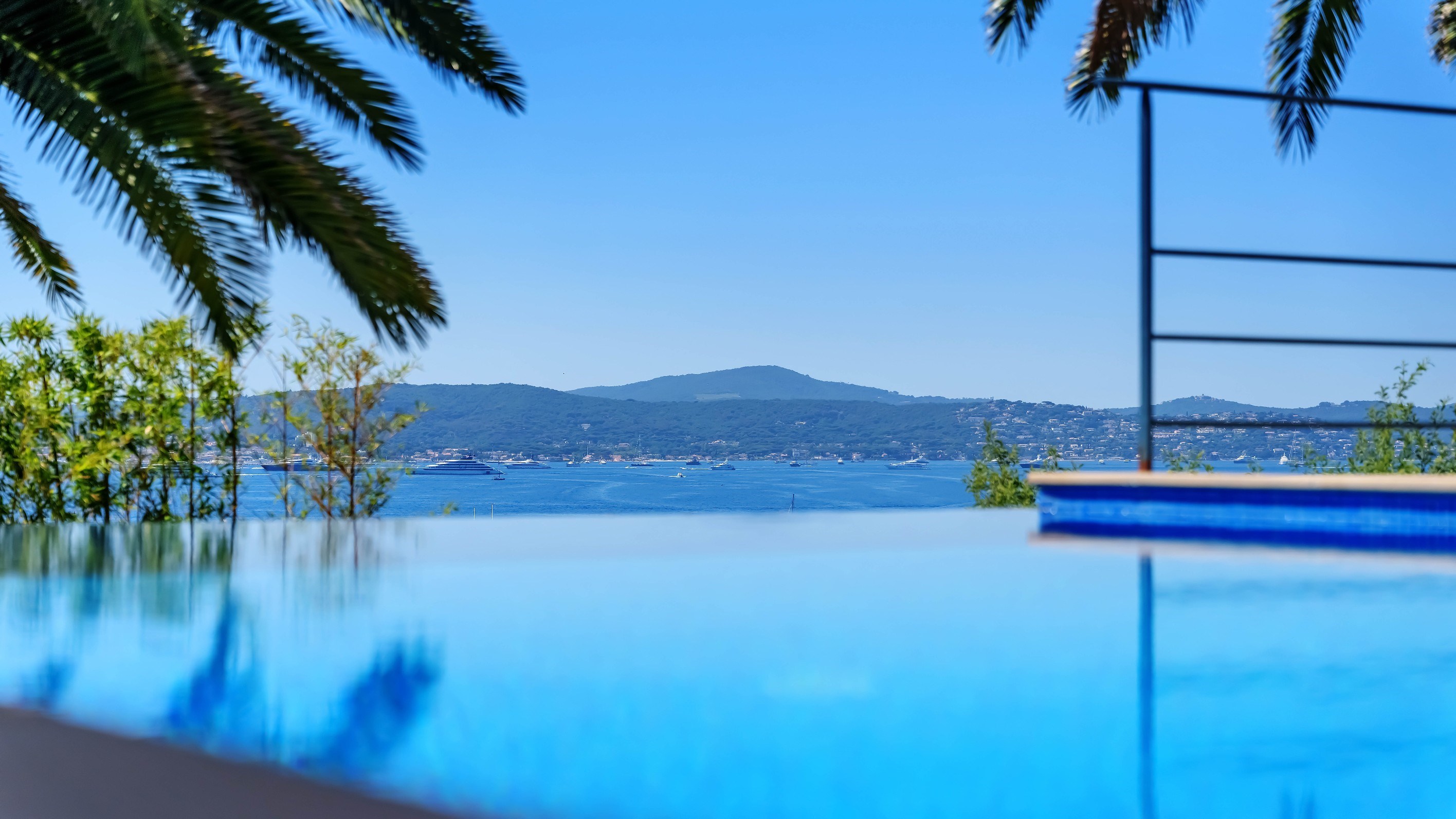  Luxury villa with panoramic Saint-Tropez views for sale in Sainte-Maxime - 物件實景