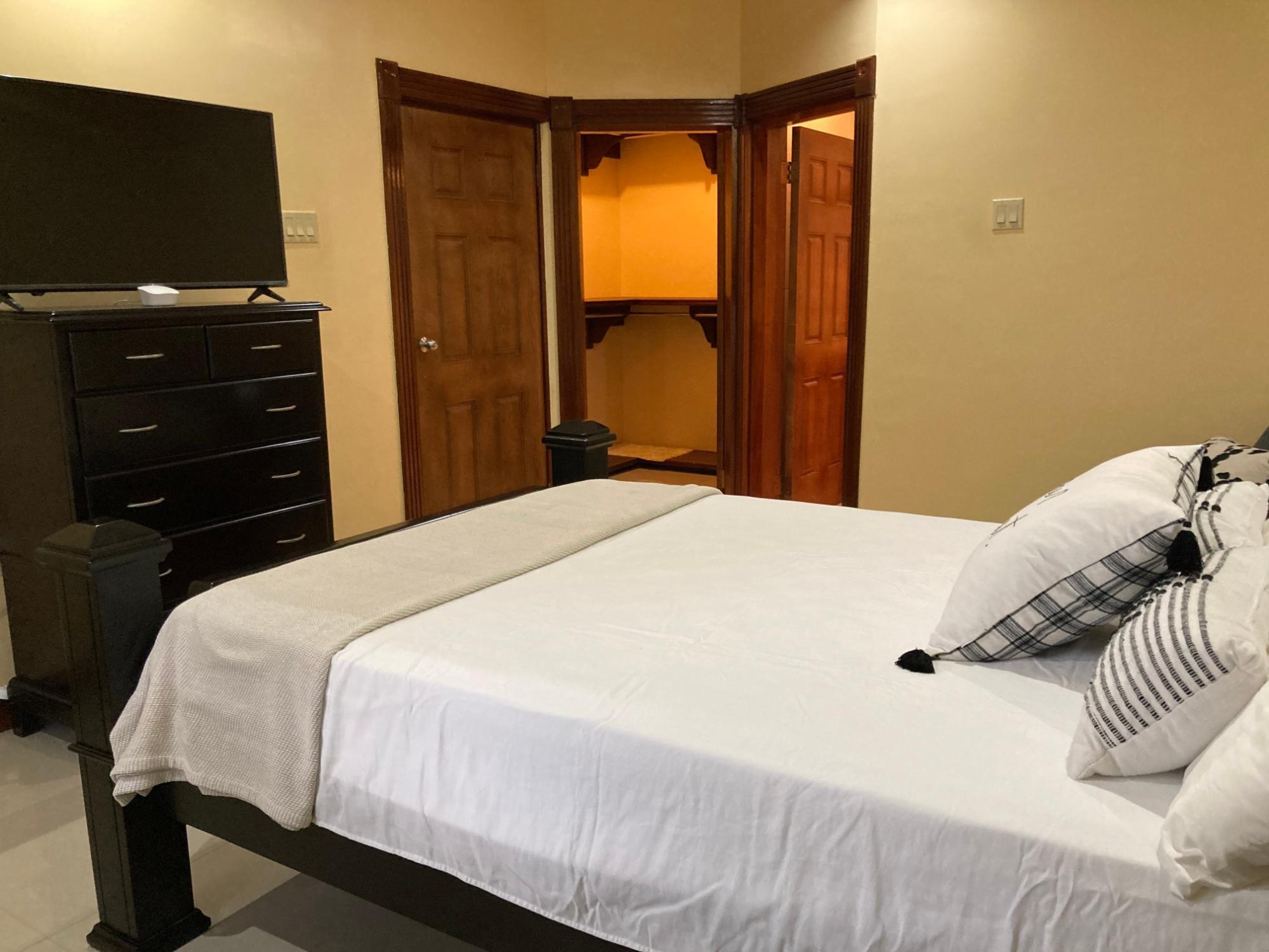 Kingston & St. Andrew, JM, 3 Bedrooms Bedrooms, ,4 BathroomsBathrooms,Residential,For Sale,2003335