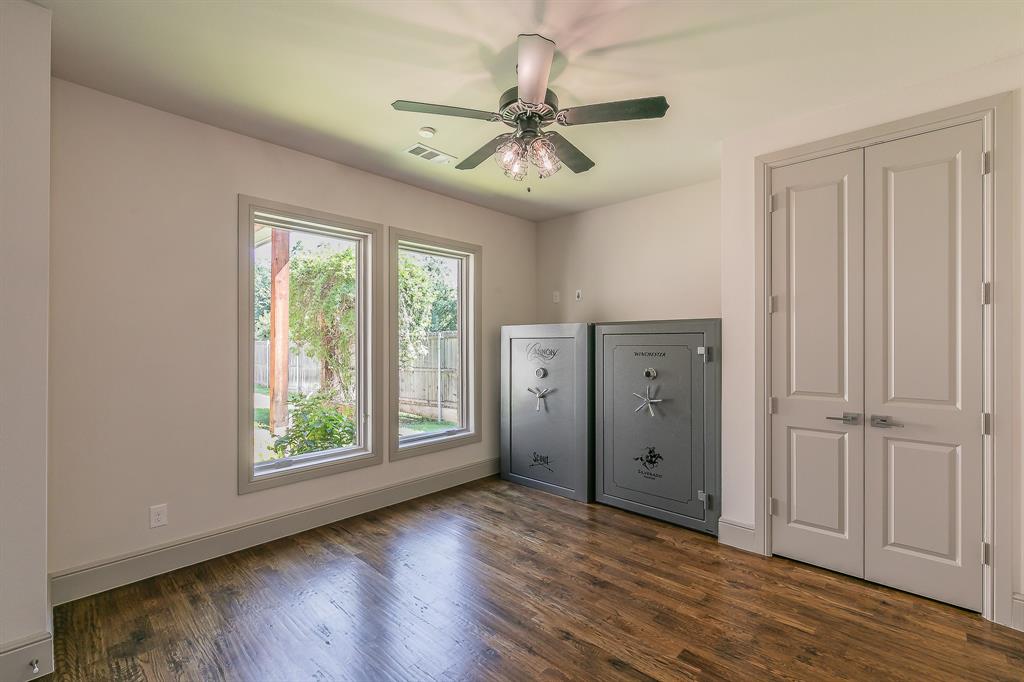 Grapevine, Texas, 76051, United States, 3 Bedrooms Bedrooms, ,4 BathroomsBathrooms,Residential,For Sale,1905682