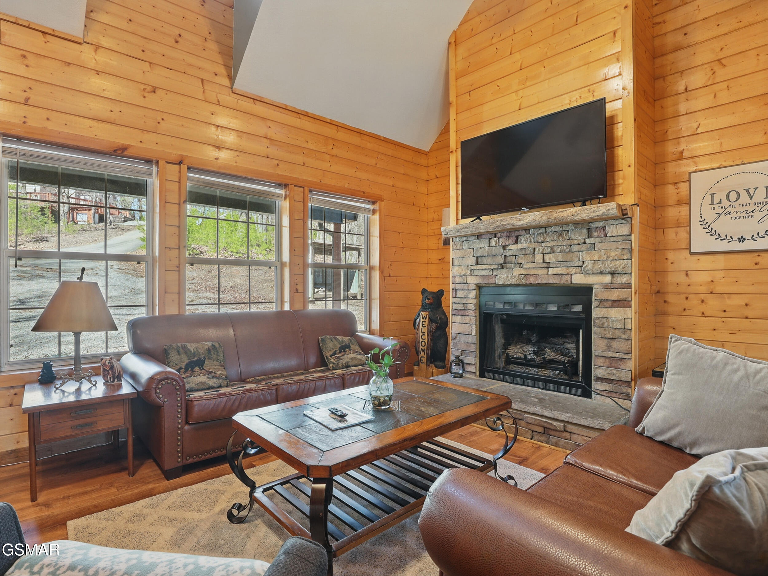 Sevierville, Tennessee, 37862, United States, 4 Bedrooms Bedrooms, ,4 BathroomsBathrooms,Residential,For Sale,1928757