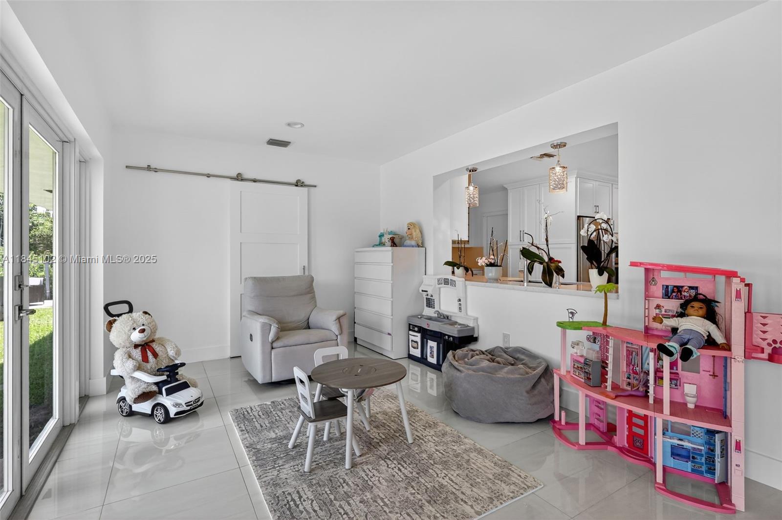 Palmetto Bay, Florida, 33158, United States, 4 Bedrooms Bedrooms, ,4 BathroomsBathrooms,Residential,For Sale,1900874