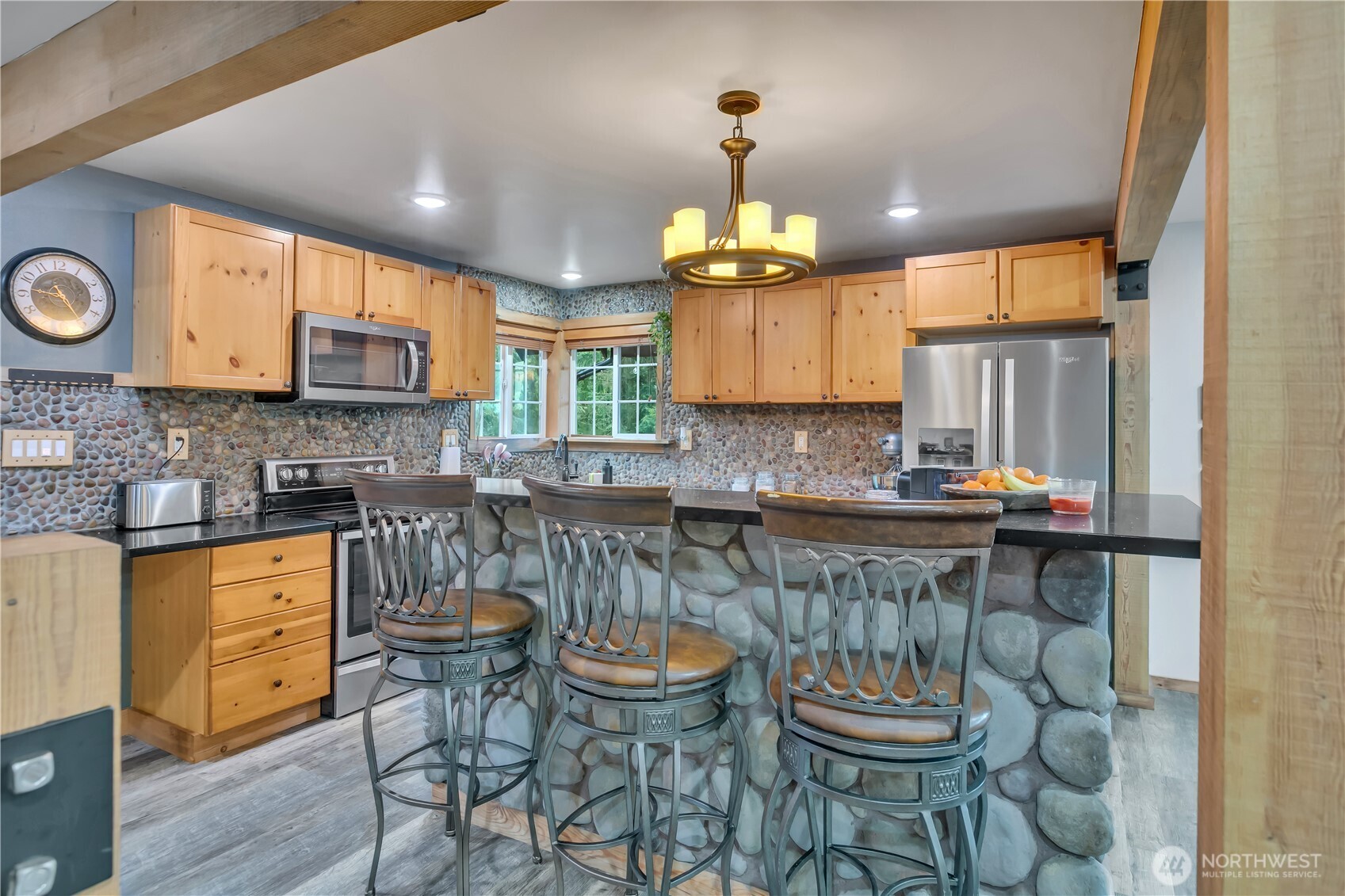 Ravensdale, Washington, 98051, United States, 3 Bedrooms Bedrooms, ,1 BathroomBathrooms,Residential,For Sale,2000526