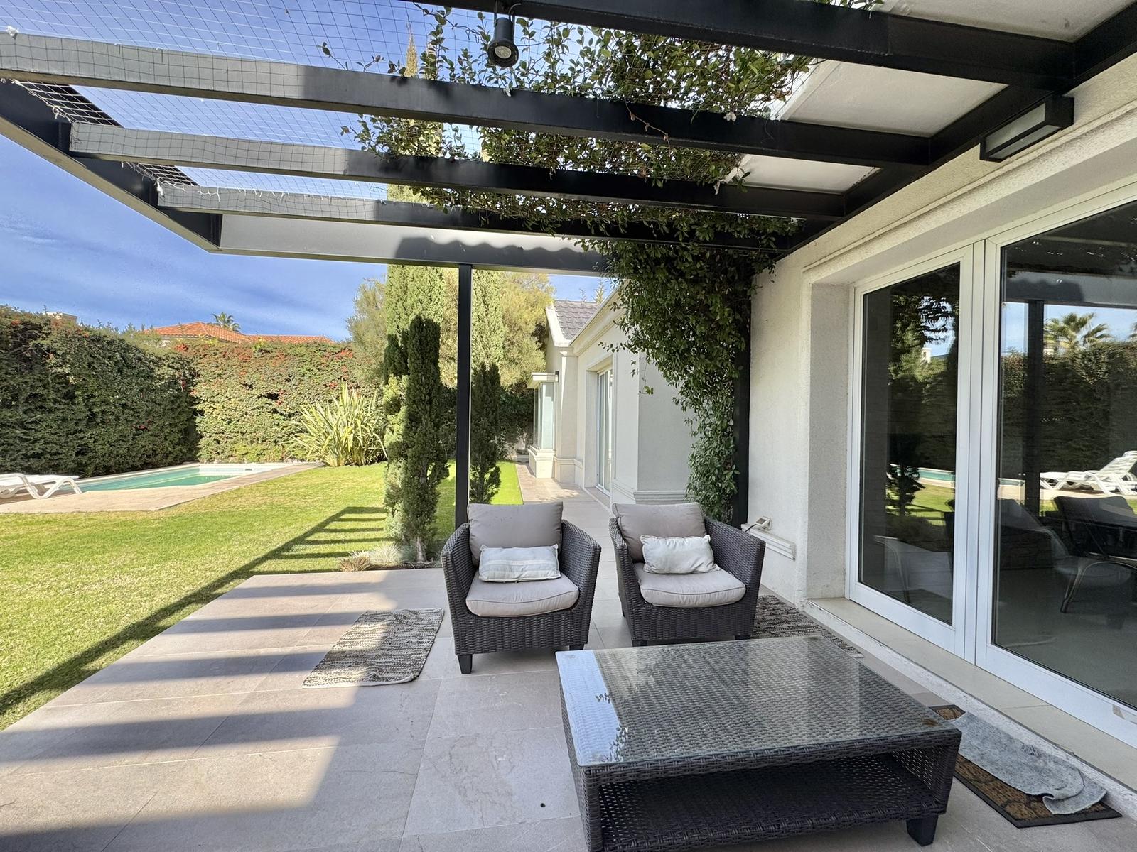 Godoy Cruz, AR-M, AR, 5 Bedrooms Bedrooms, ,4 BathroomsBathrooms,Residential,For Sale,1961859