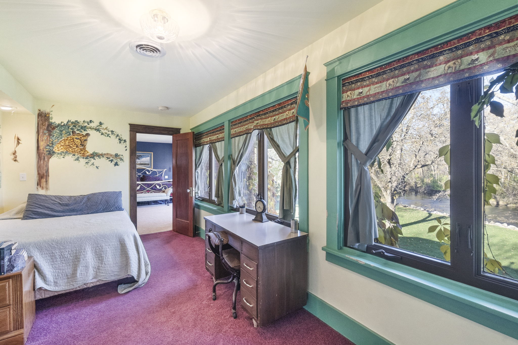 Mason City, Iowa, 50401, United States, 5 Bedrooms Bedrooms, ,3 BathroomsBathrooms,Residential,For Sale,1974101