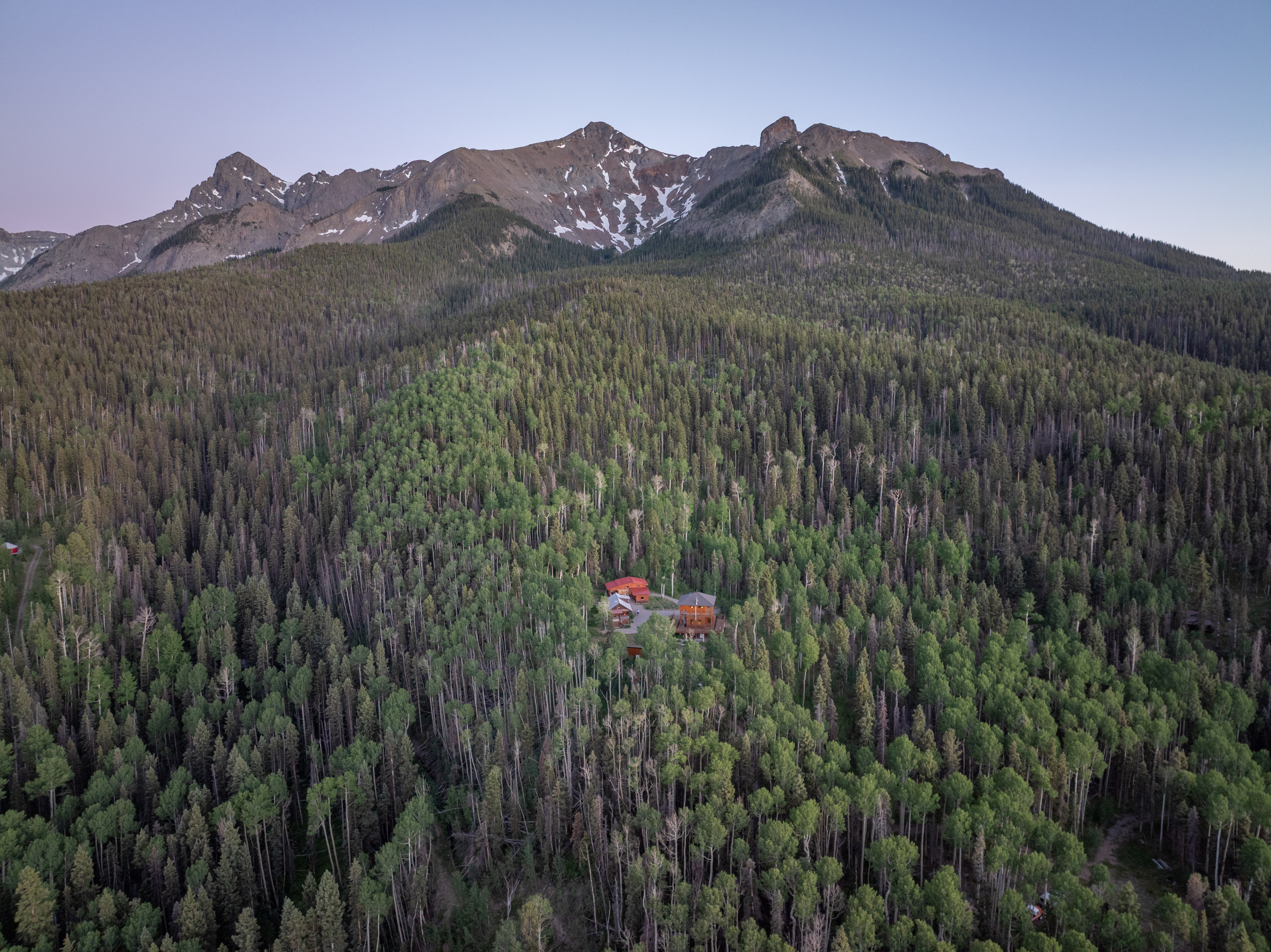  Off-Grid Mountain Retreat Bordering The National Forest - 物件實景