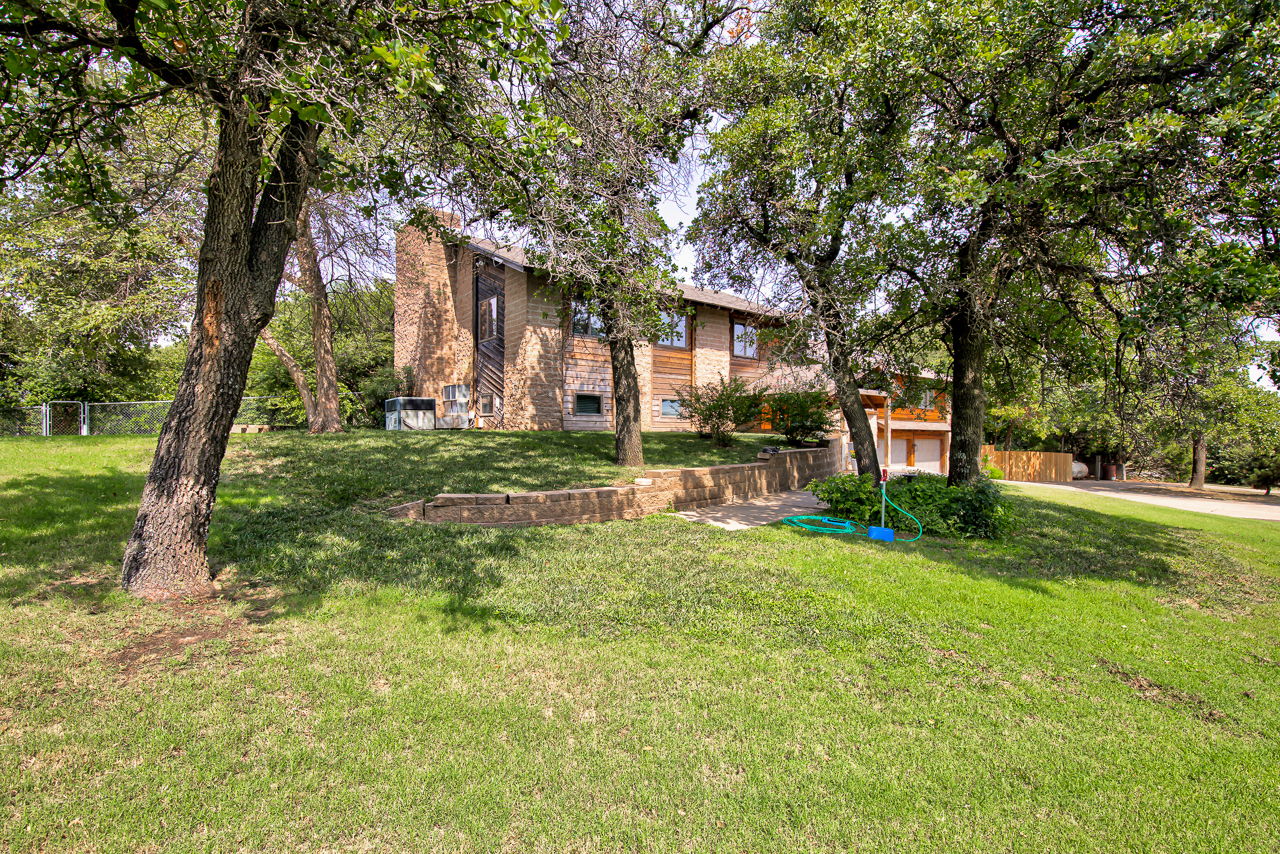 Enid, Oklahoma, 73703, United States, 4 Bedrooms Bedrooms, ,3 BathroomsBathrooms,Residential,For Sale,1810033