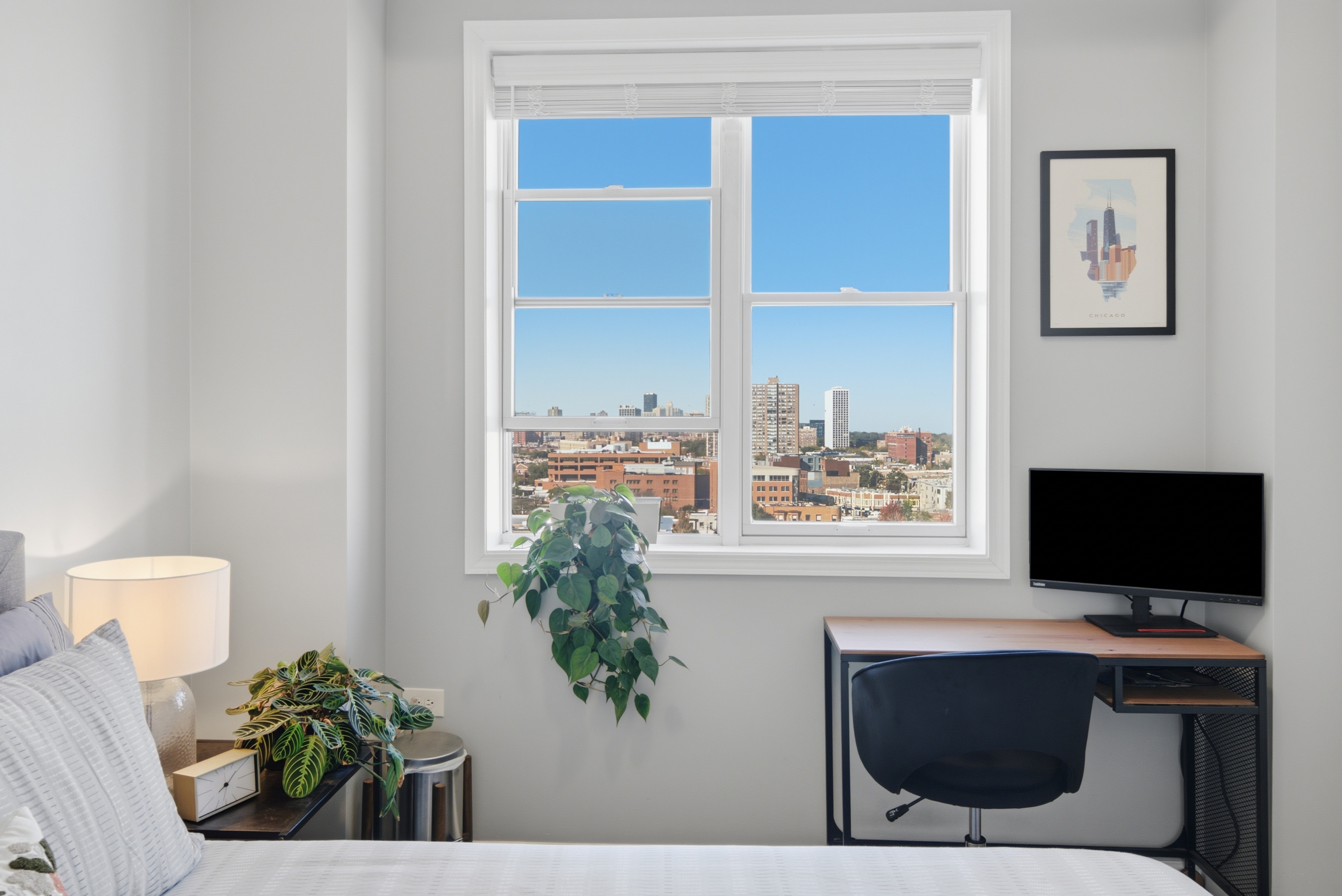  Enjoy the Best of City Living in this Bright, High-floor 2 Bedroom, 1 Bath Condo - 物件實景