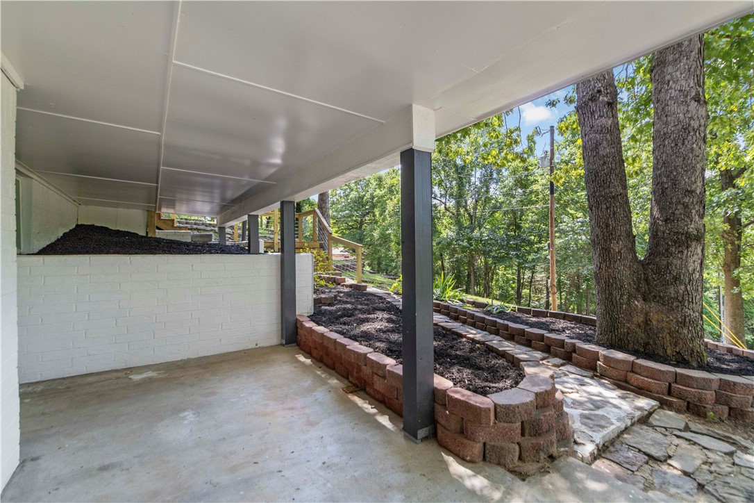 Springdale, Arkansas, 72764, United States, 3 Bedrooms Bedrooms, ,3 BathroomsBathrooms,Residential,For Sale,1877272