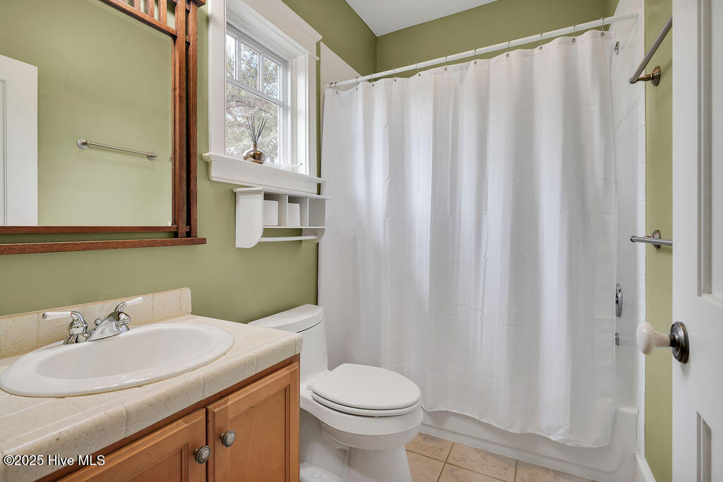 Wilmington, North Carolina, 28411, United States, 5 Bedrooms Bedrooms, ,5 BathroomsBathrooms,Residential,For Sale,1940962