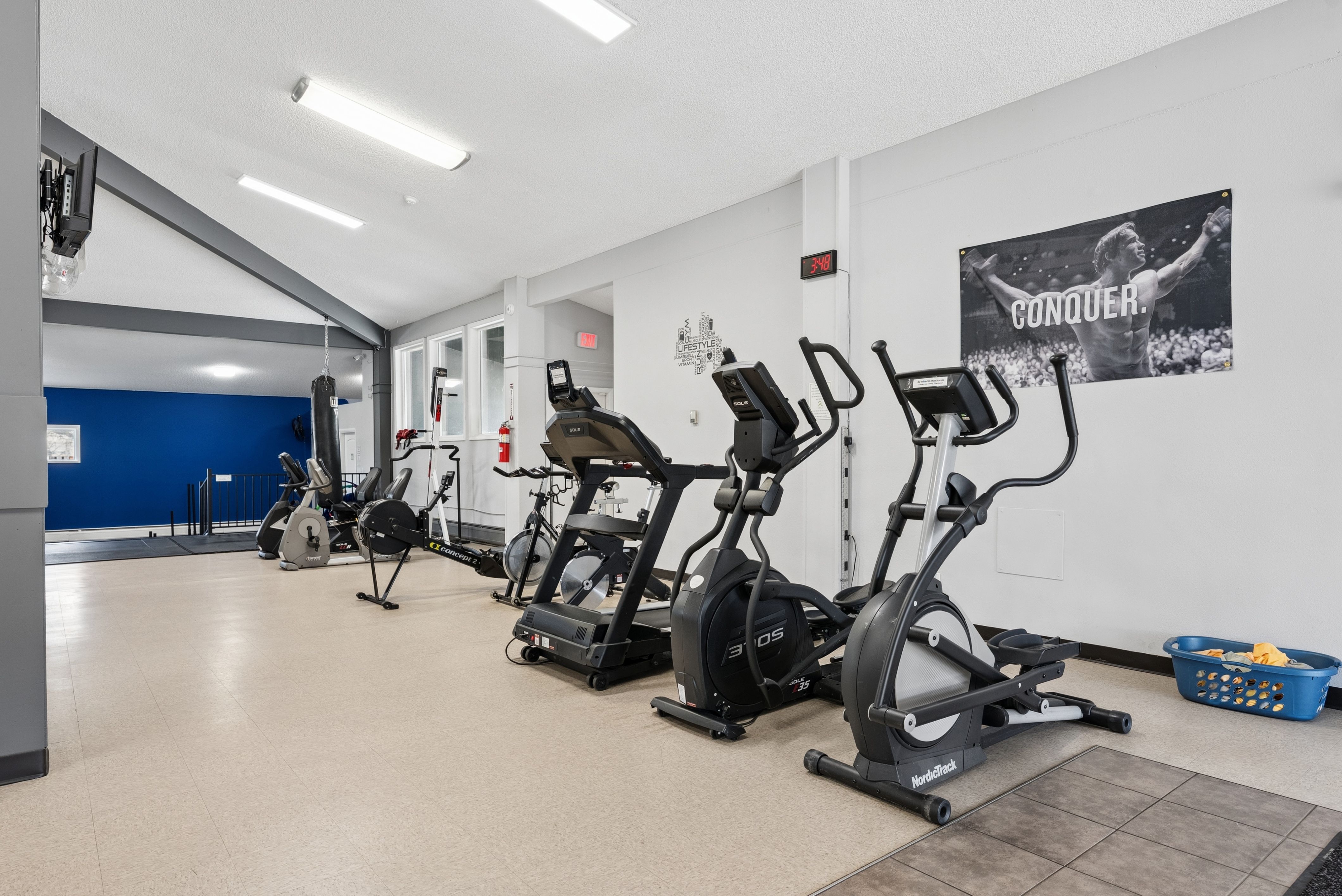  Move-In Ready Condo In Prime Golden Location - 物件實景