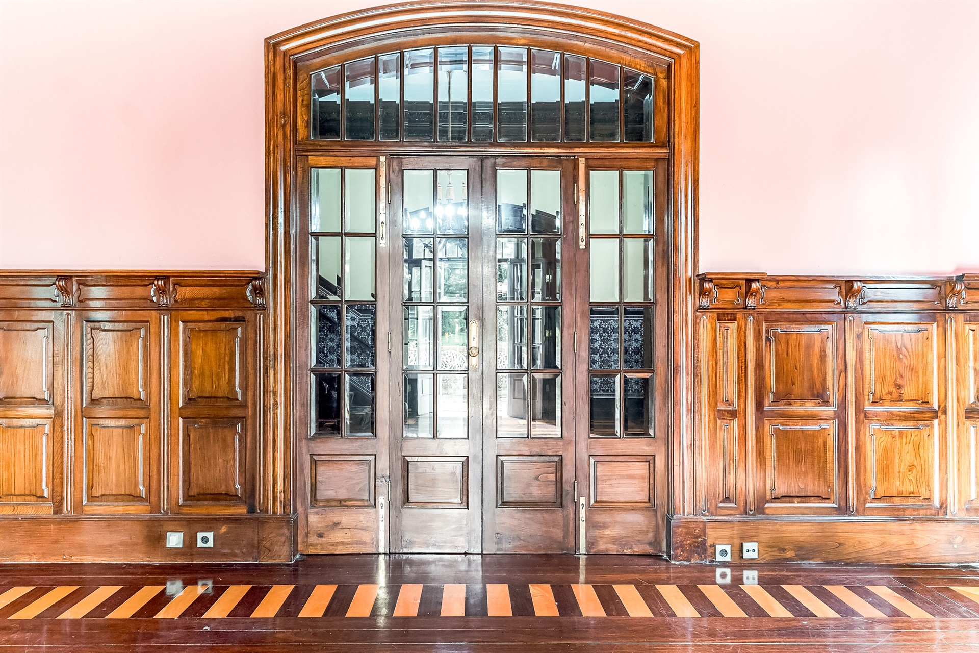  Palace, 8 bedrooms, for Sale - 物件實景