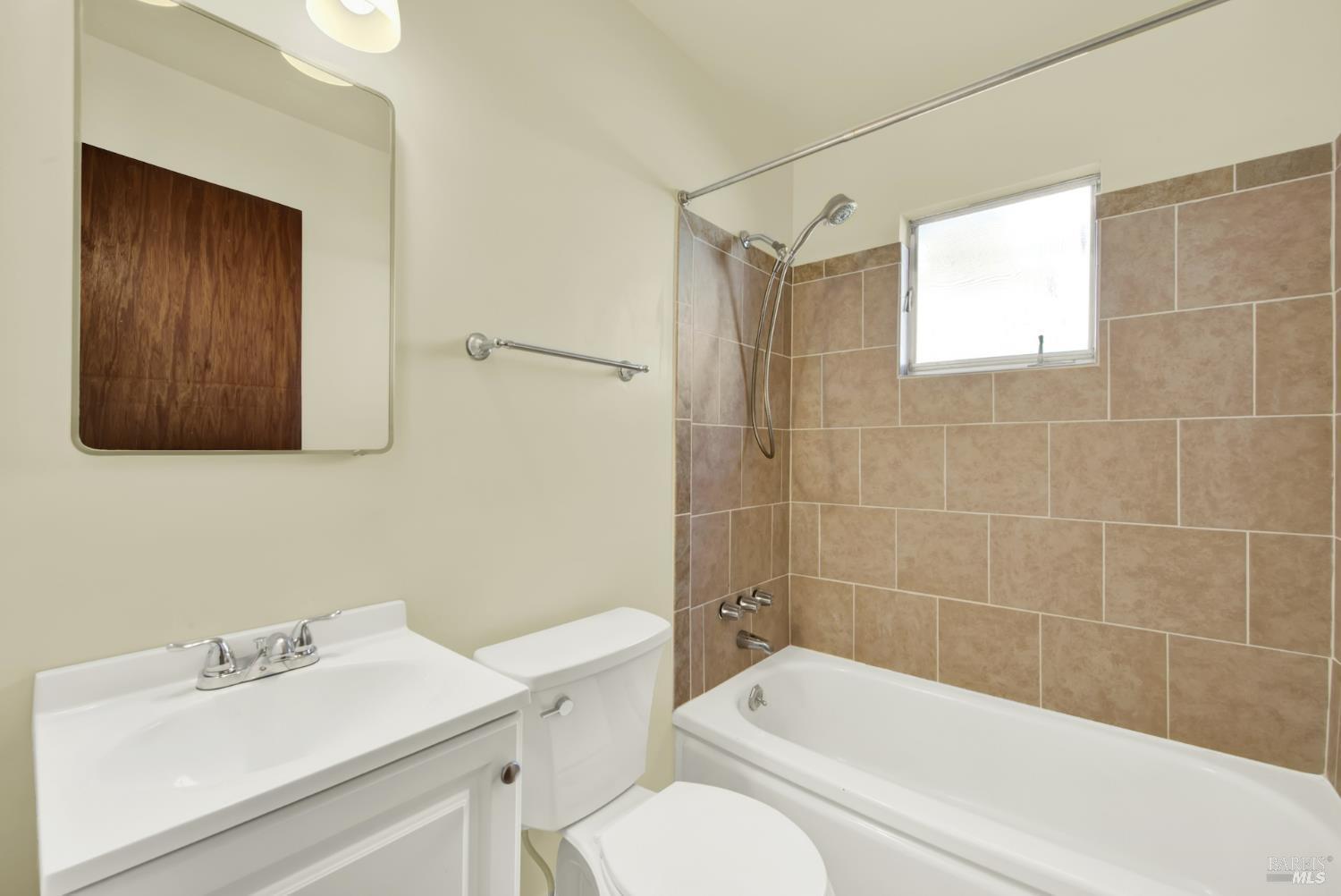 Napa, California, 94559, United States, 3 Bedrooms Bedrooms, ,2 BathroomsBathrooms,Residential,For Sale,2003221