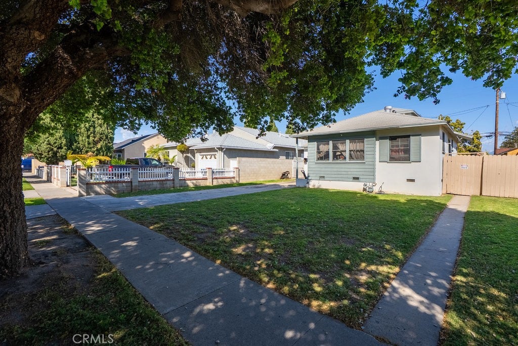 Santa Ana, California, 92707, United States, 3 Bedrooms Bedrooms, ,2 BathroomsBathrooms,Residential,For Sale,1846196