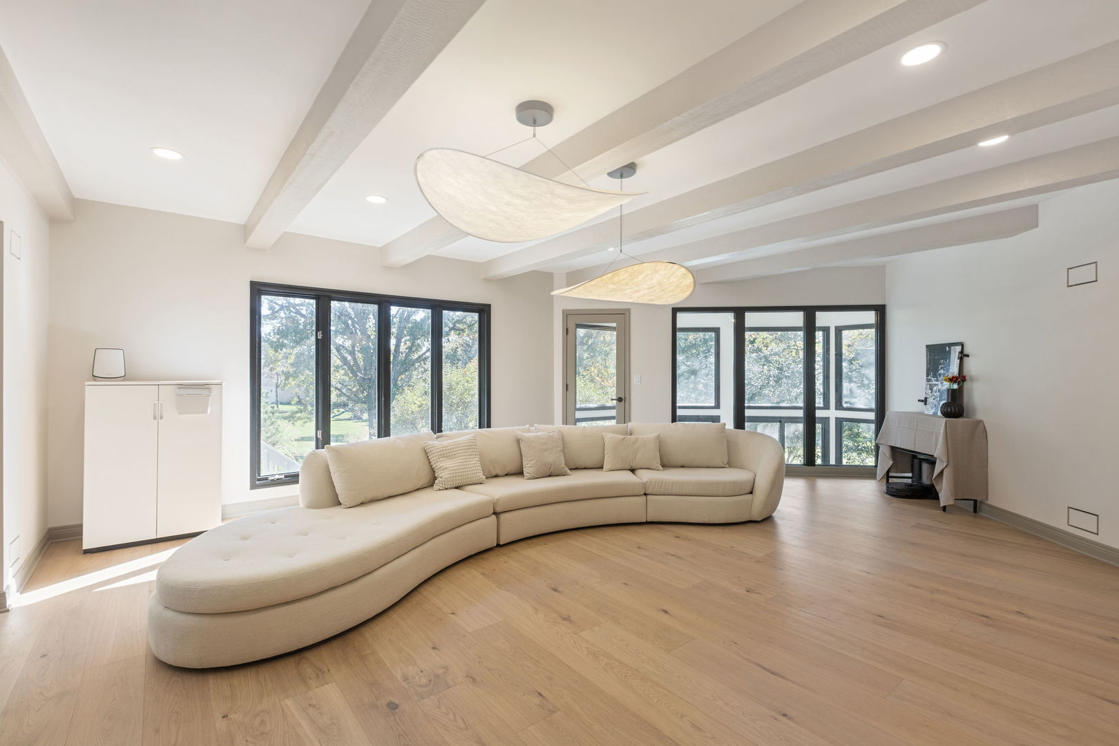 Long Grove, Illinois, 60047, United States, 4 Bedrooms Bedrooms, ,4 BathroomsBathrooms,Residential,For Sale,1994818