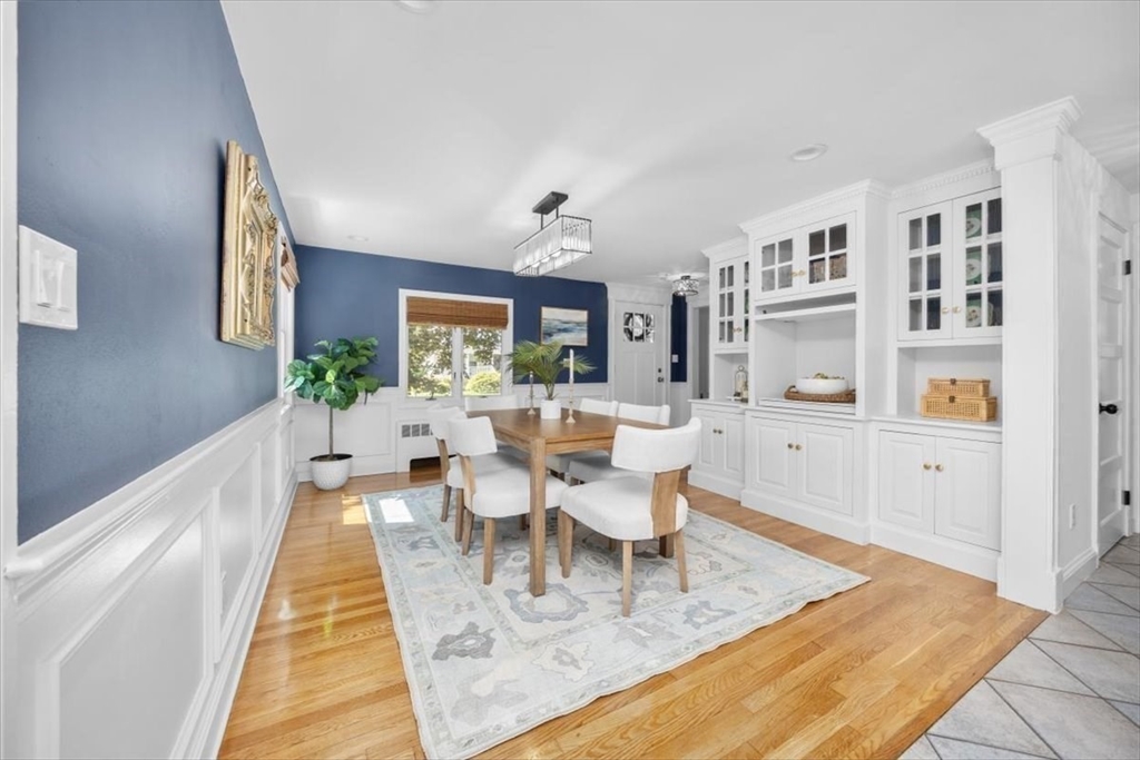 Milton, Massachusetts, 02186, United States, 4 Bedrooms Bedrooms, ,2 BathroomsBathrooms,Residential,For Sale,1917641